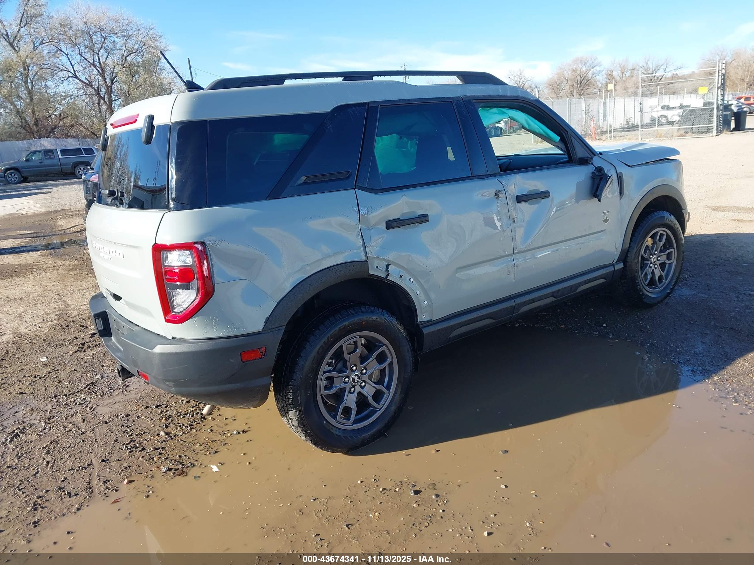 FORD BRONCO image 4
