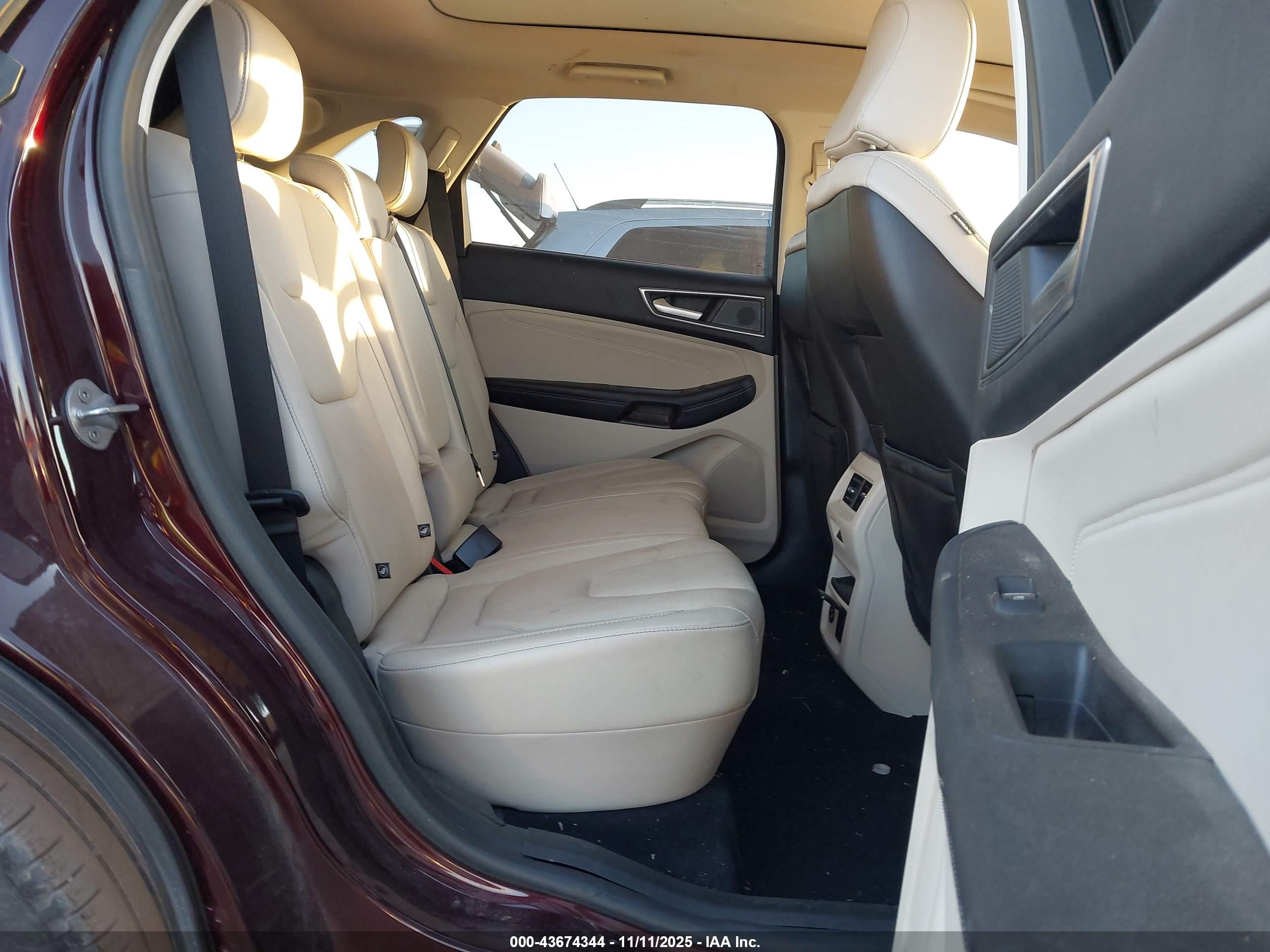 FORD EDGE image 8
