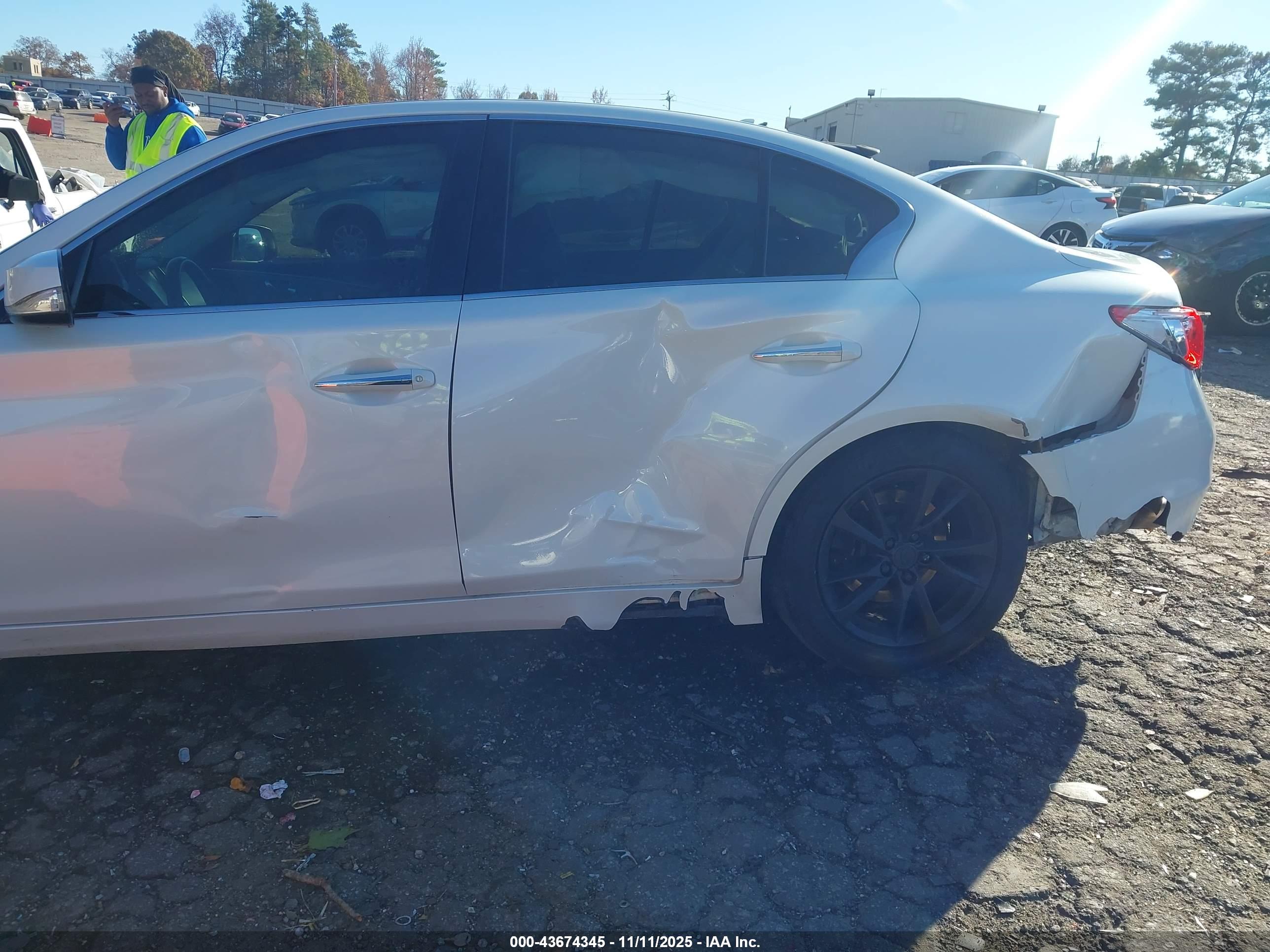INFINITI Q50 image 6