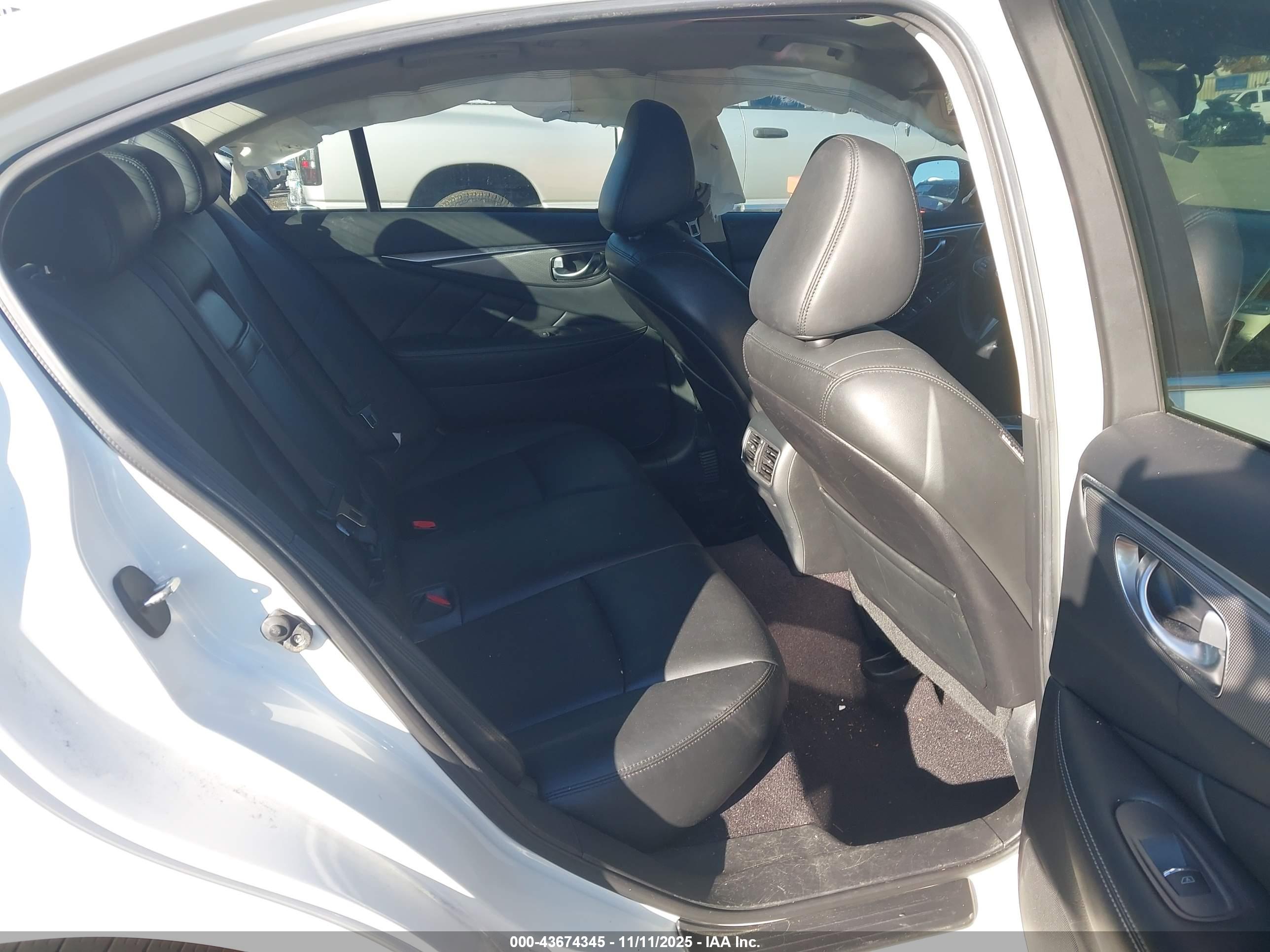 INFINITI Q50 image 8