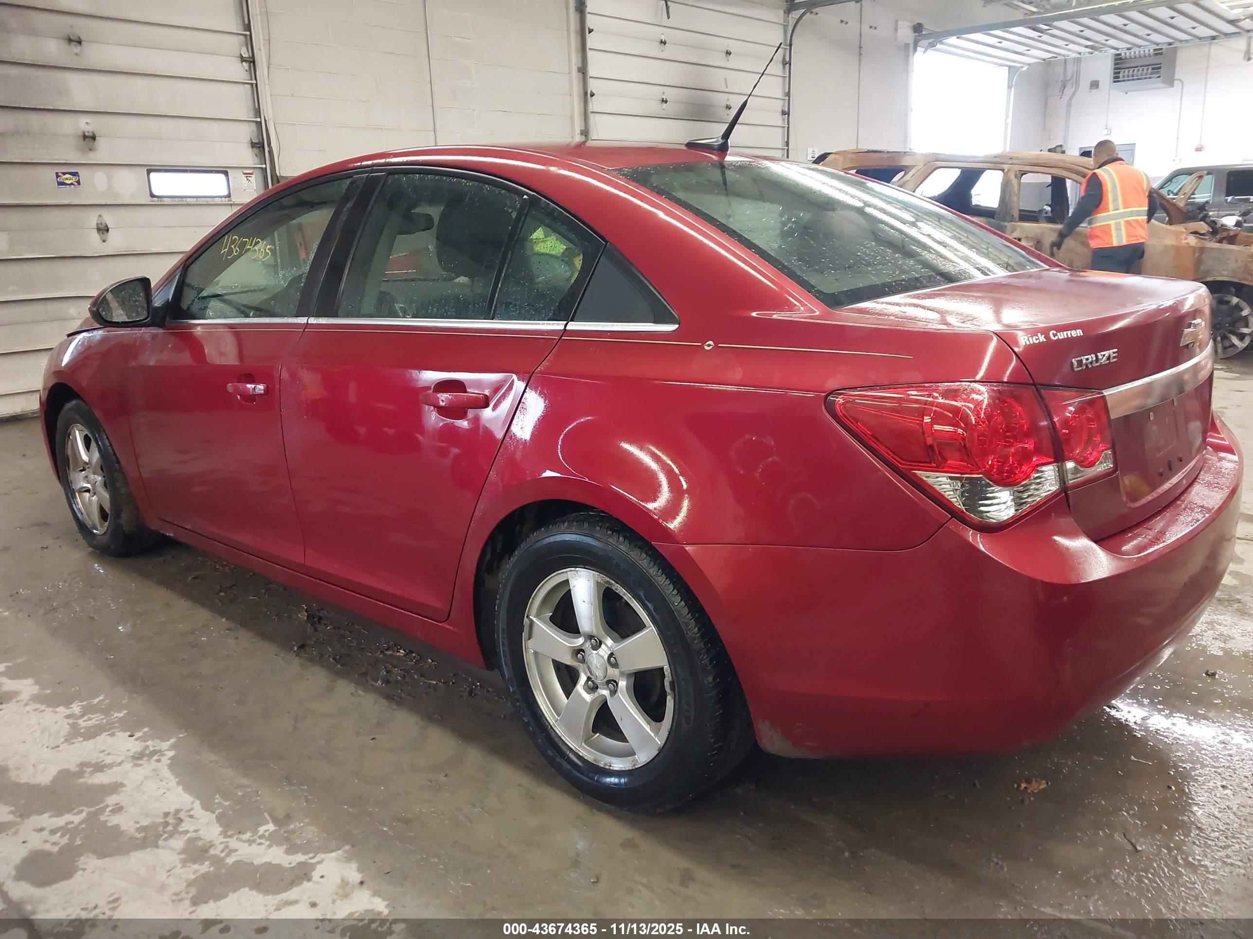 CHEVROLET CRUZE image 3