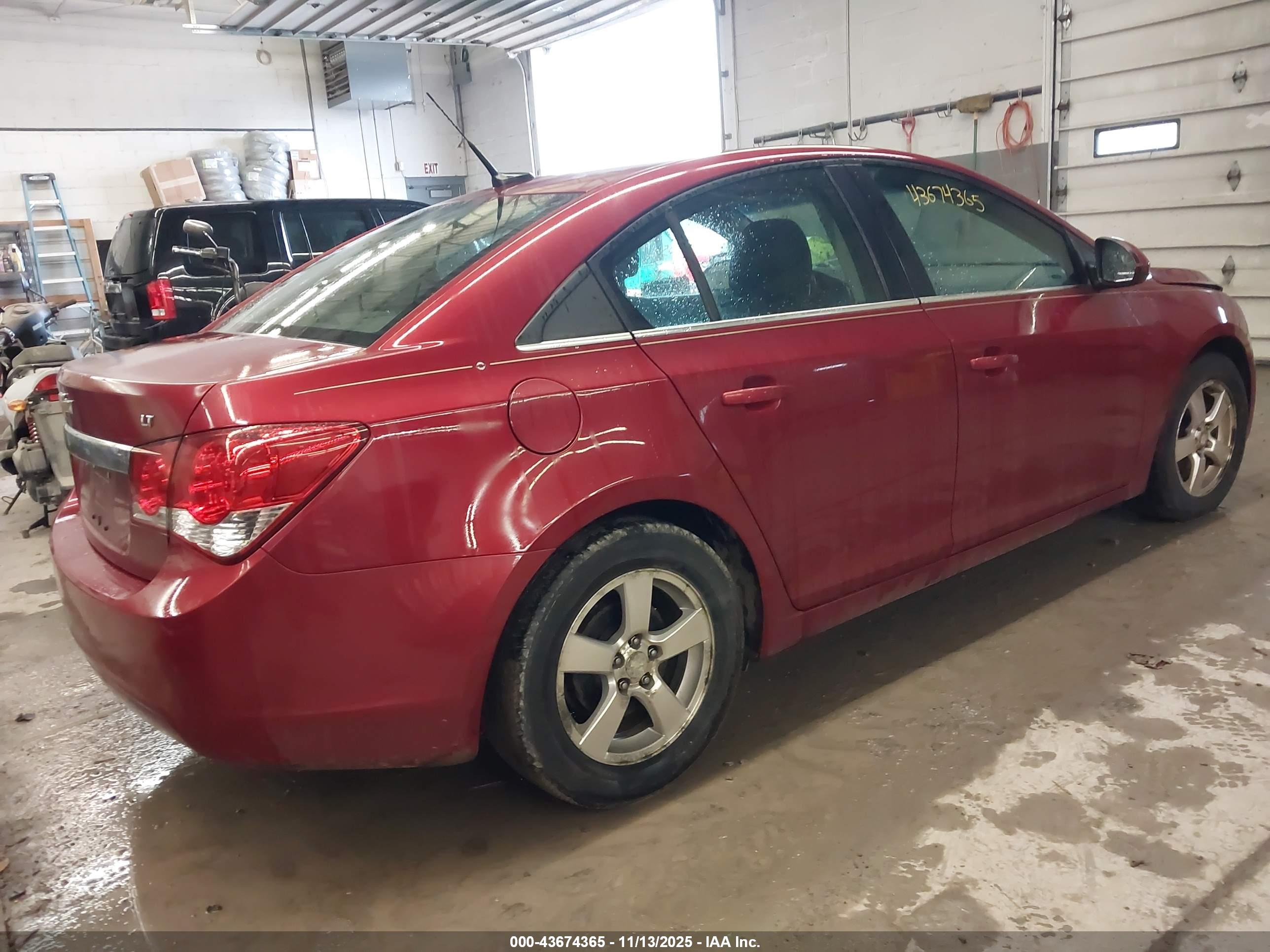 CHEVROLET CRUZE image 4