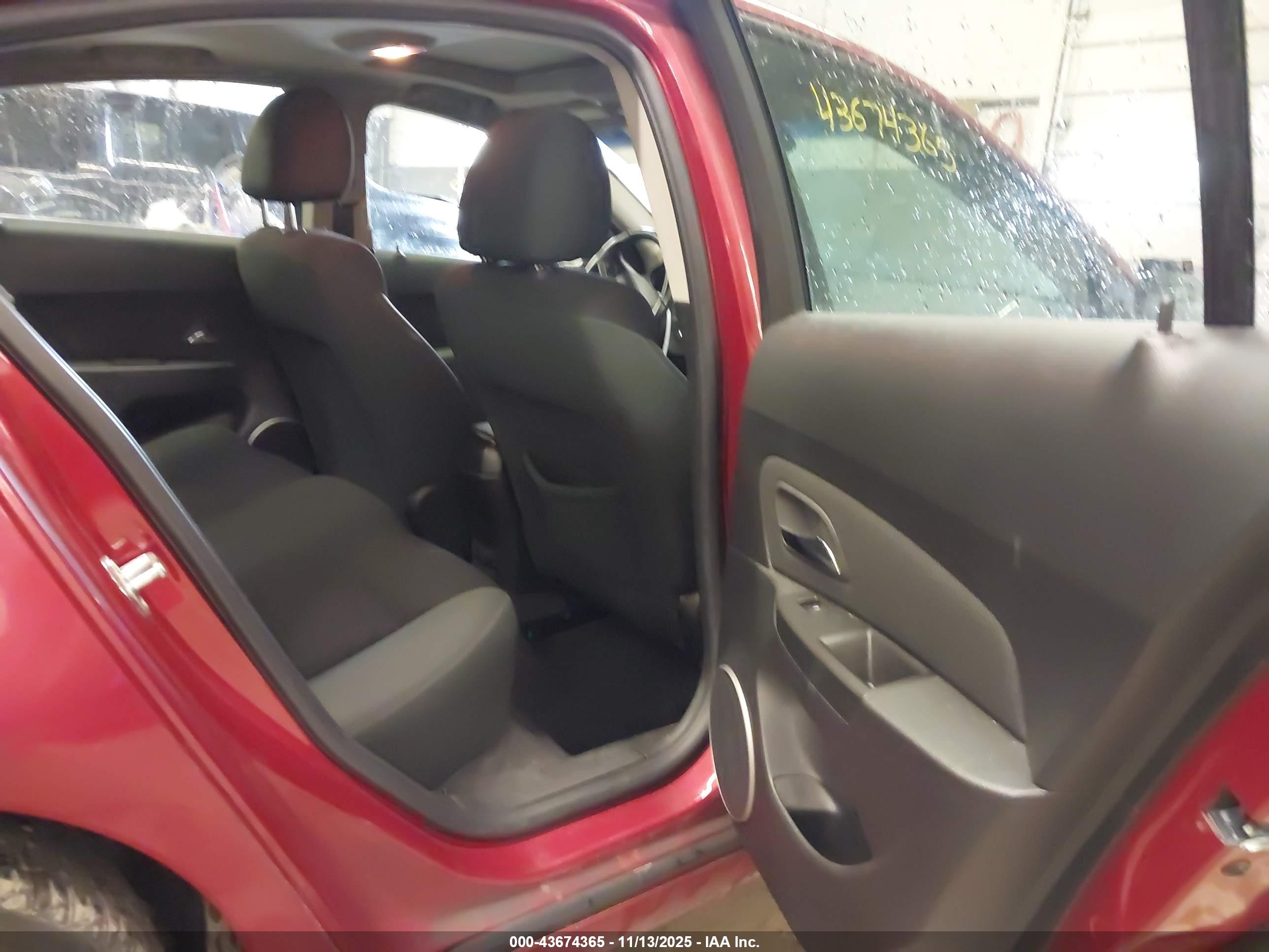 CHEVROLET CRUZE image 8
