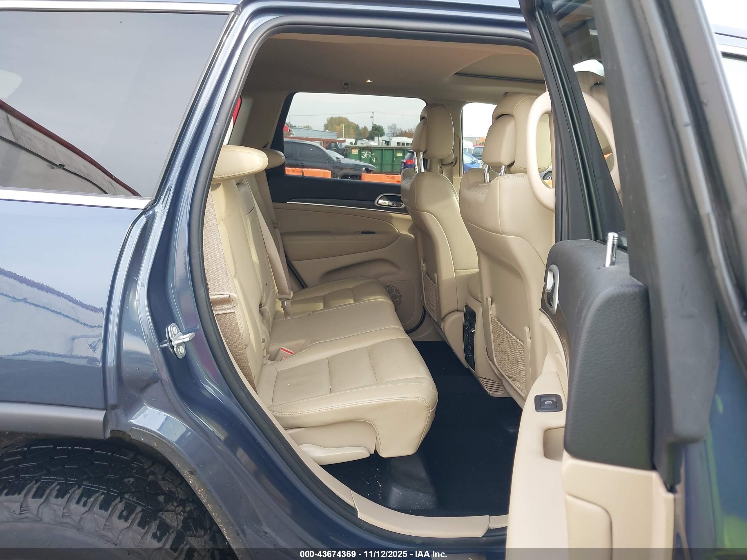 JEEP GRAND image 8