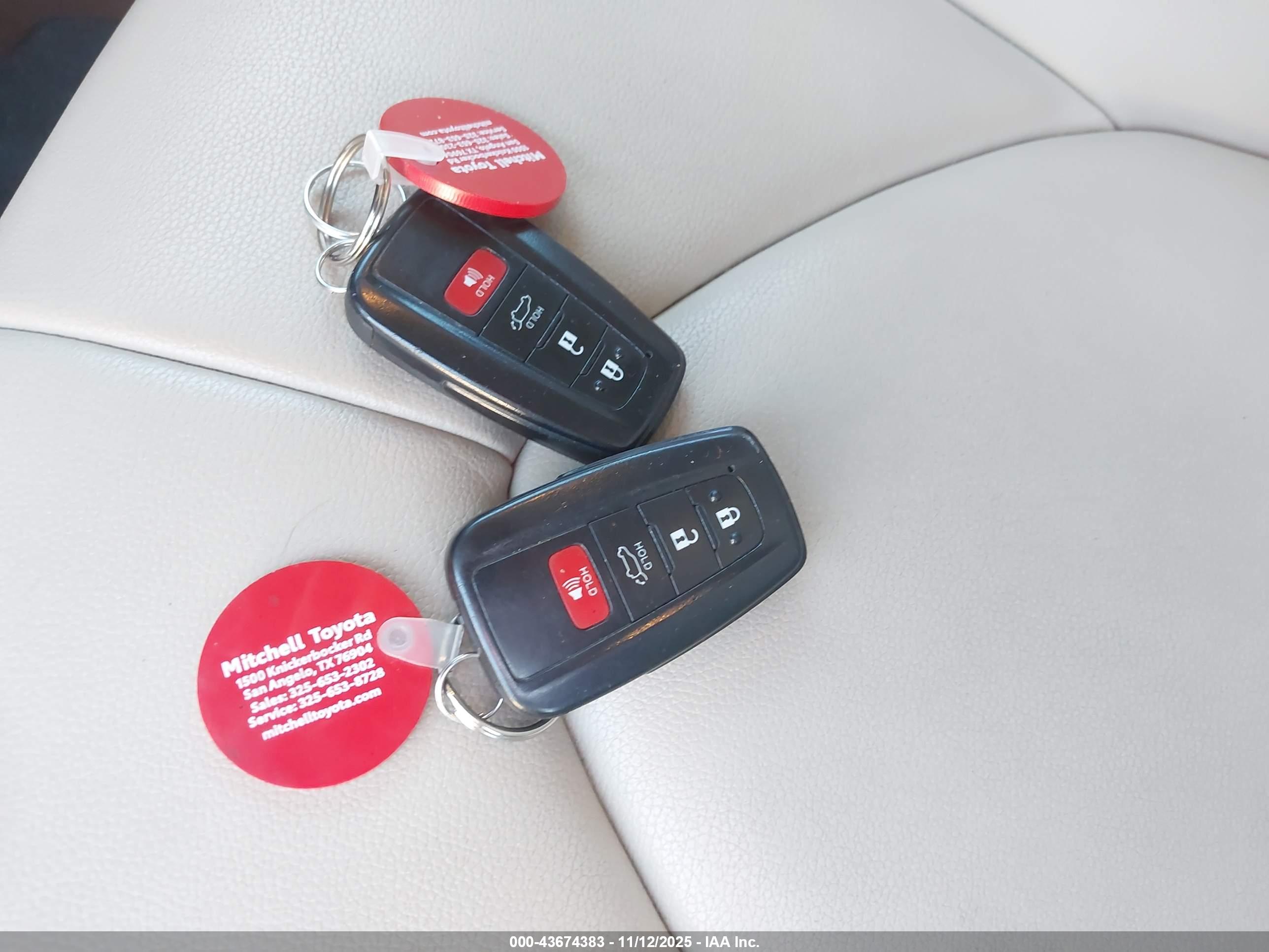 TOYOTA HIGHLANDER image 11