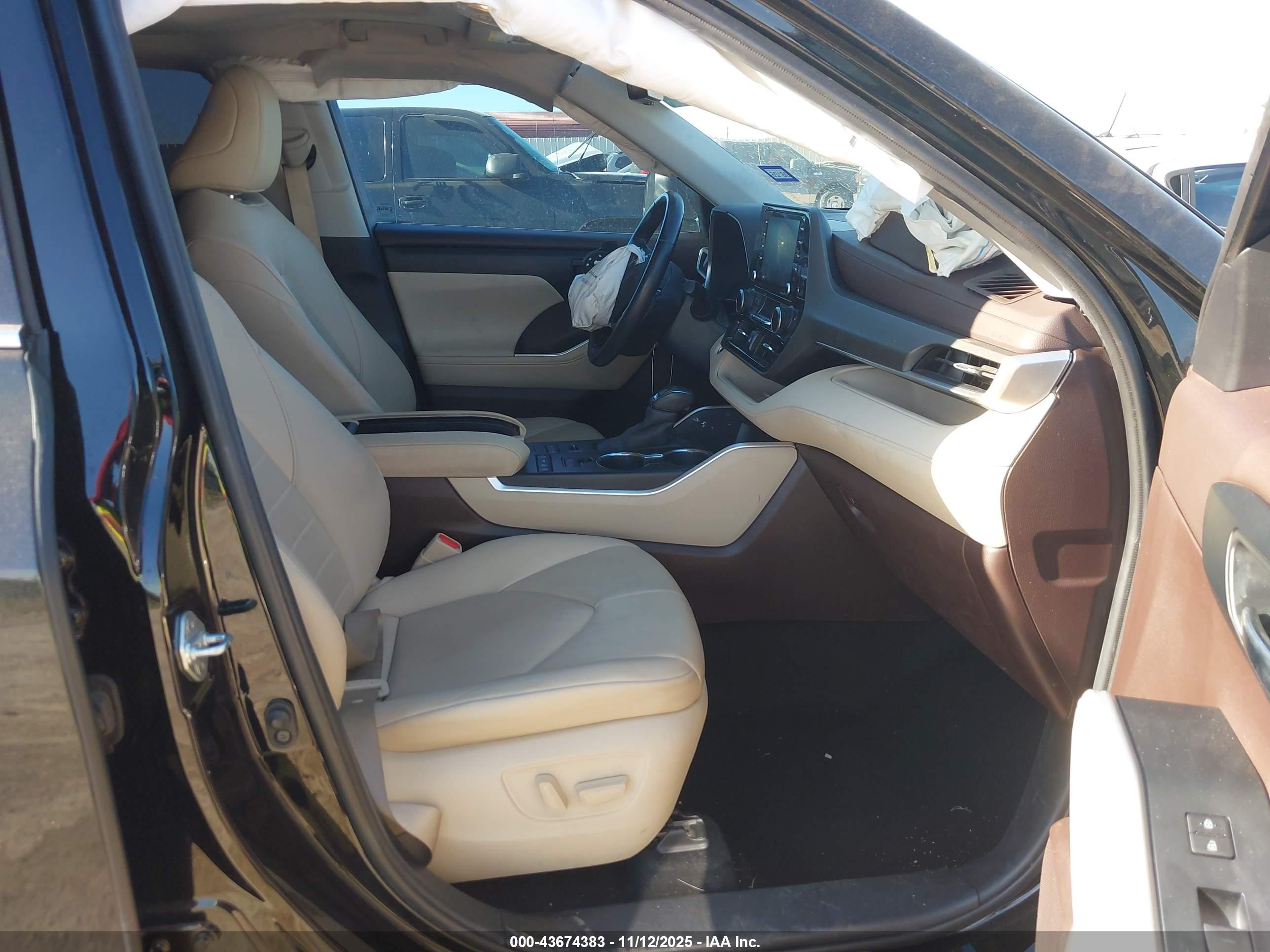 TOYOTA HIGHLANDER image 5