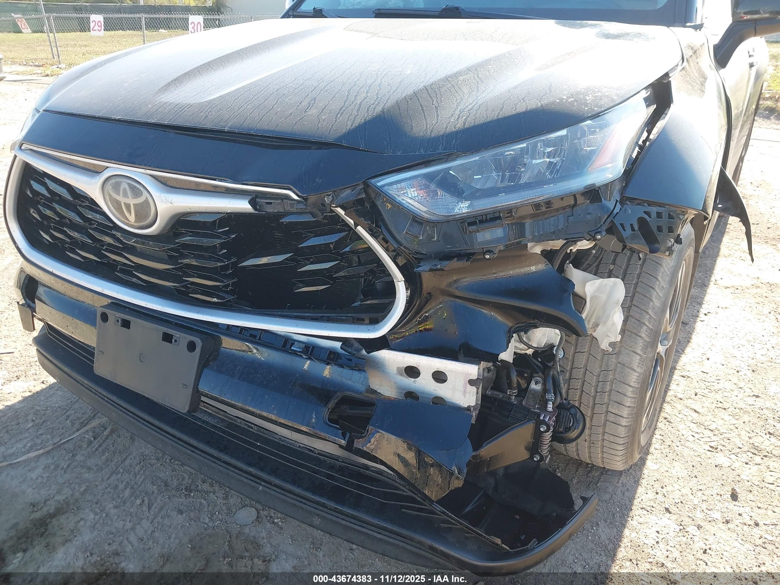 TOYOTA HIGHLANDER image 6