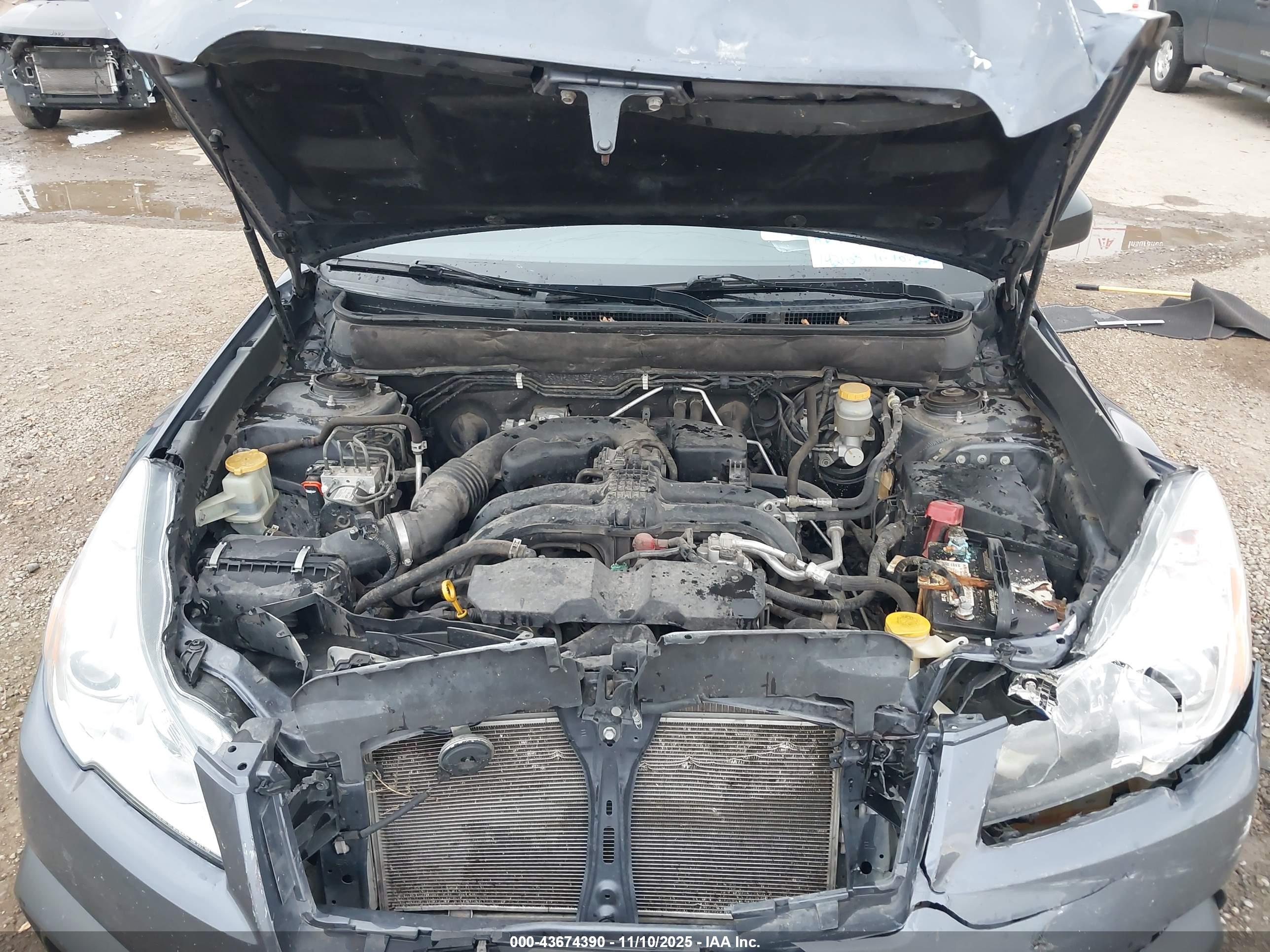 SUBARU OUTBACK image 10