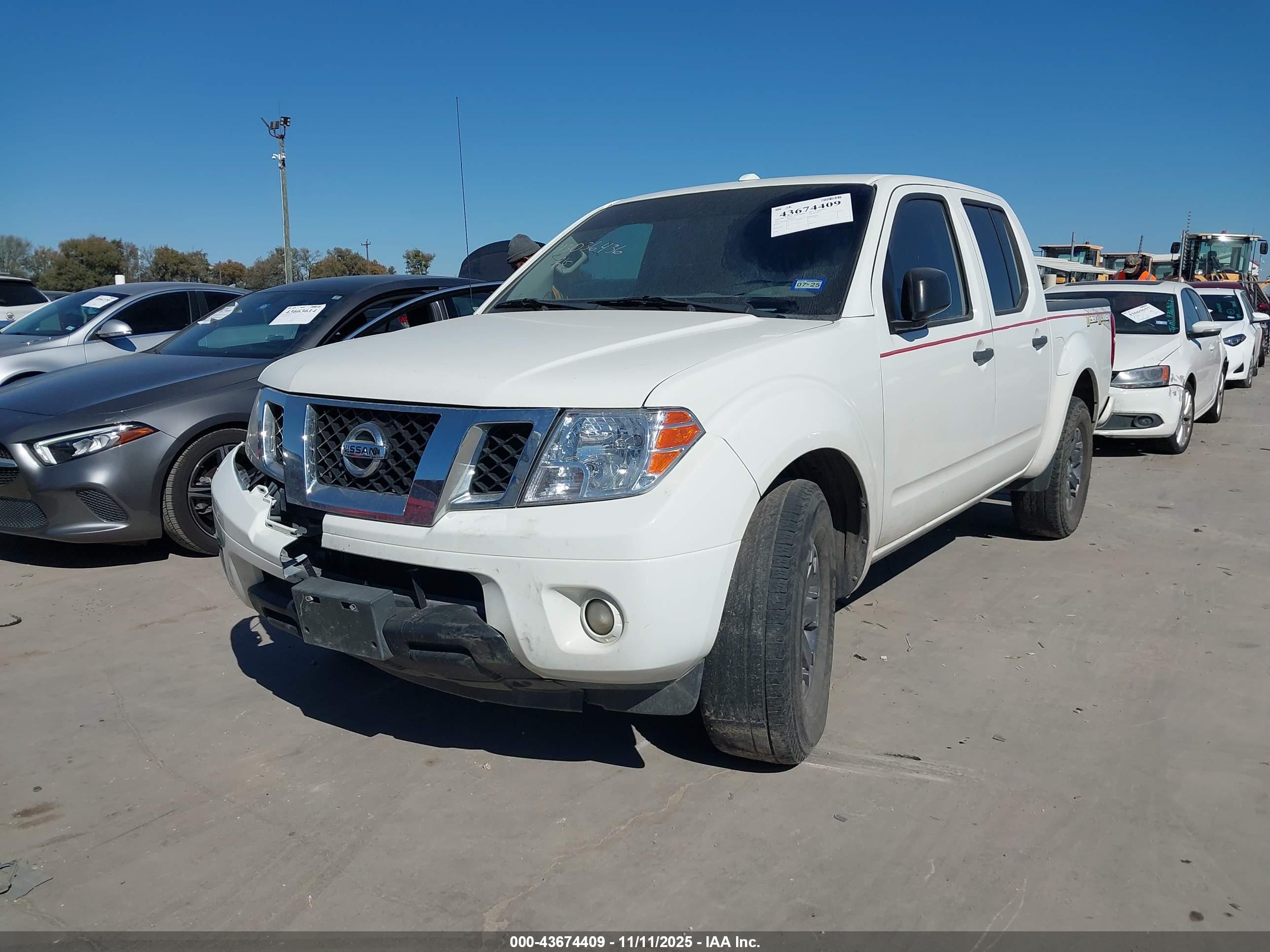 NISSAN FRONTIER image 2