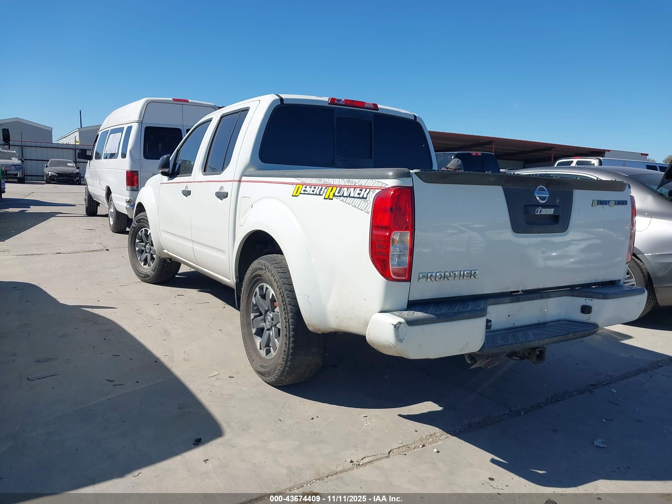 NISSAN FRONTIER image 3