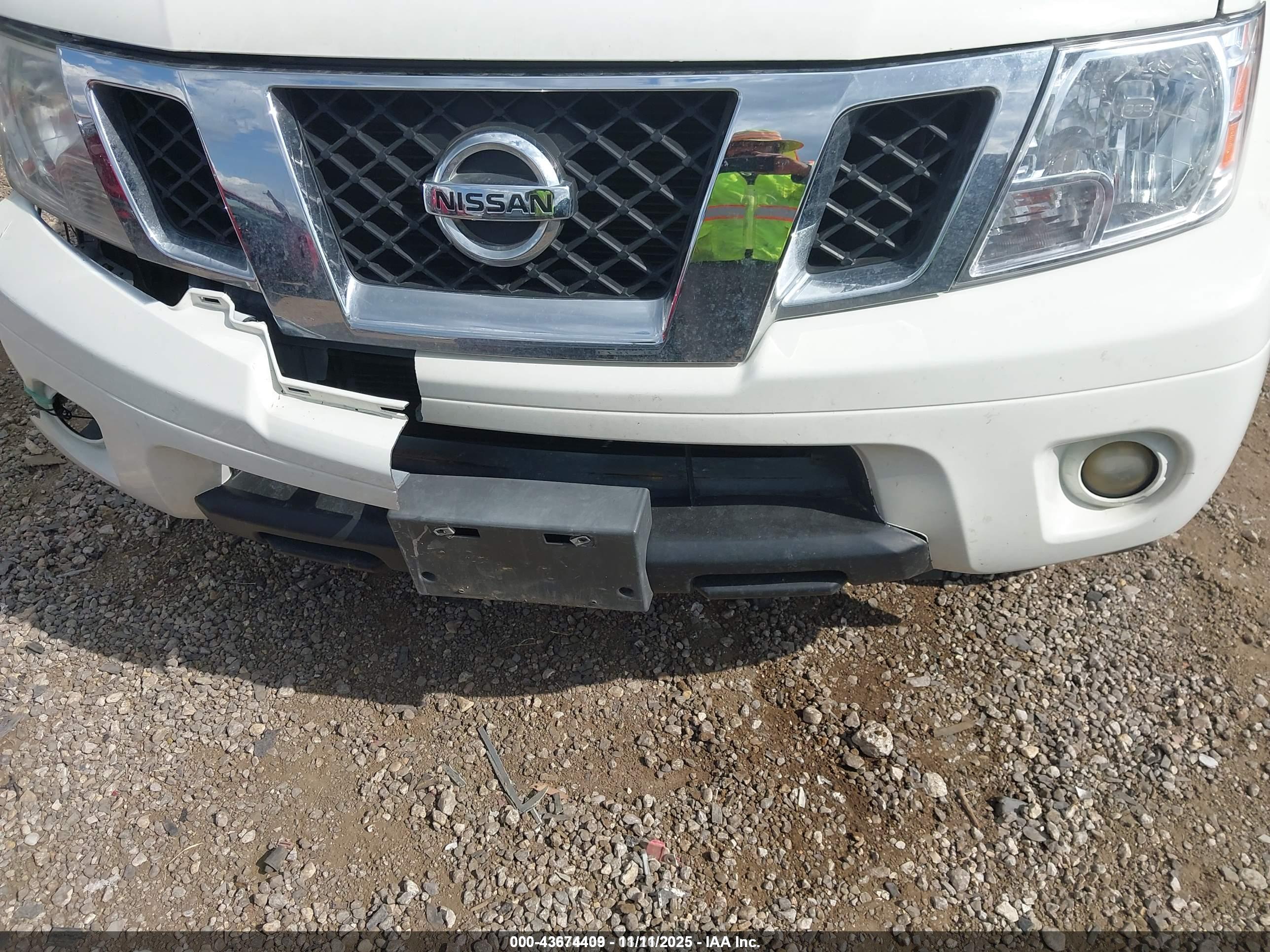 NISSAN FRONTIER image 6
