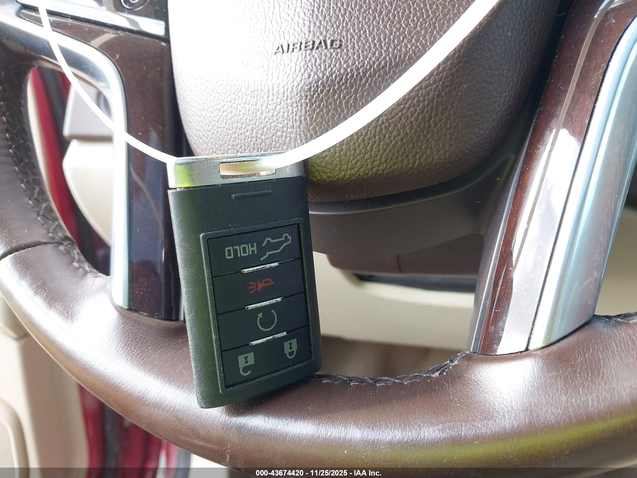 CADILLAC SRX image 11