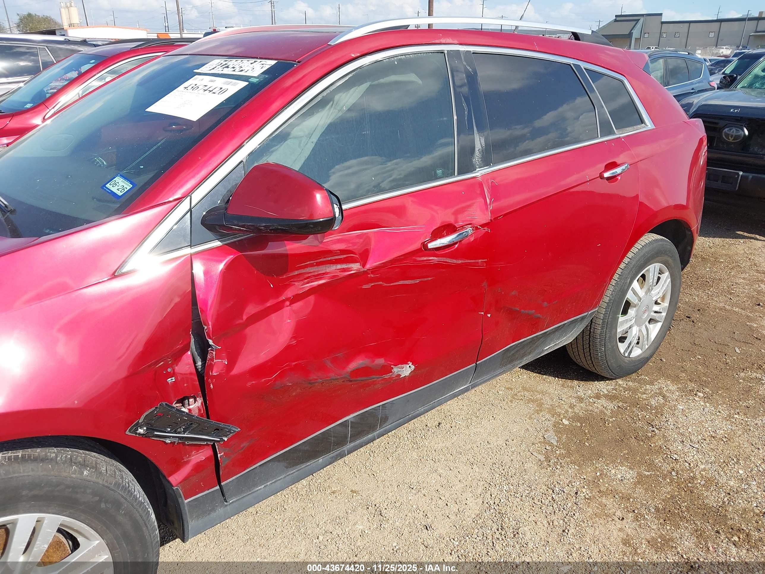 CADILLAC SRX image 6