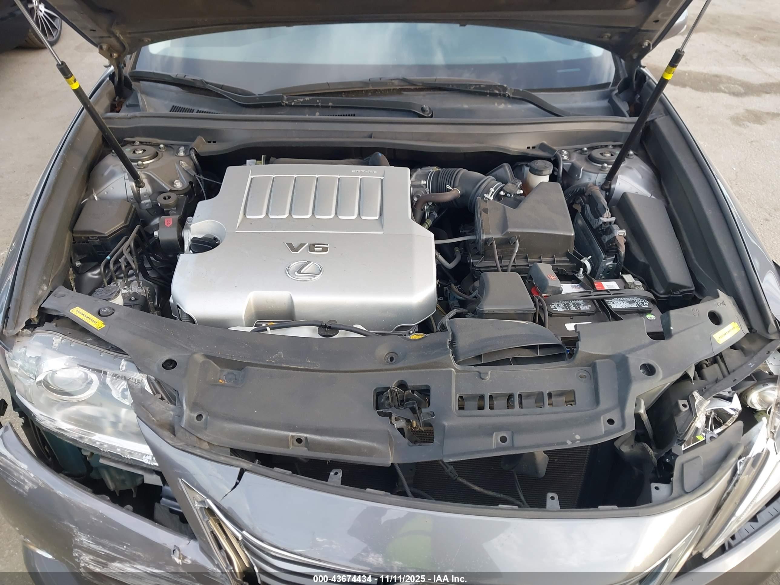LEXUS ES image 10