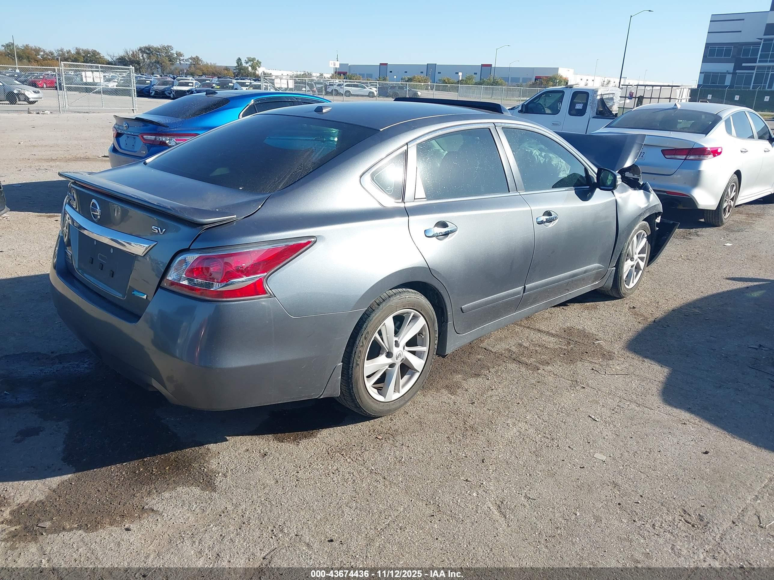 NISSAN ALTIMA image 4