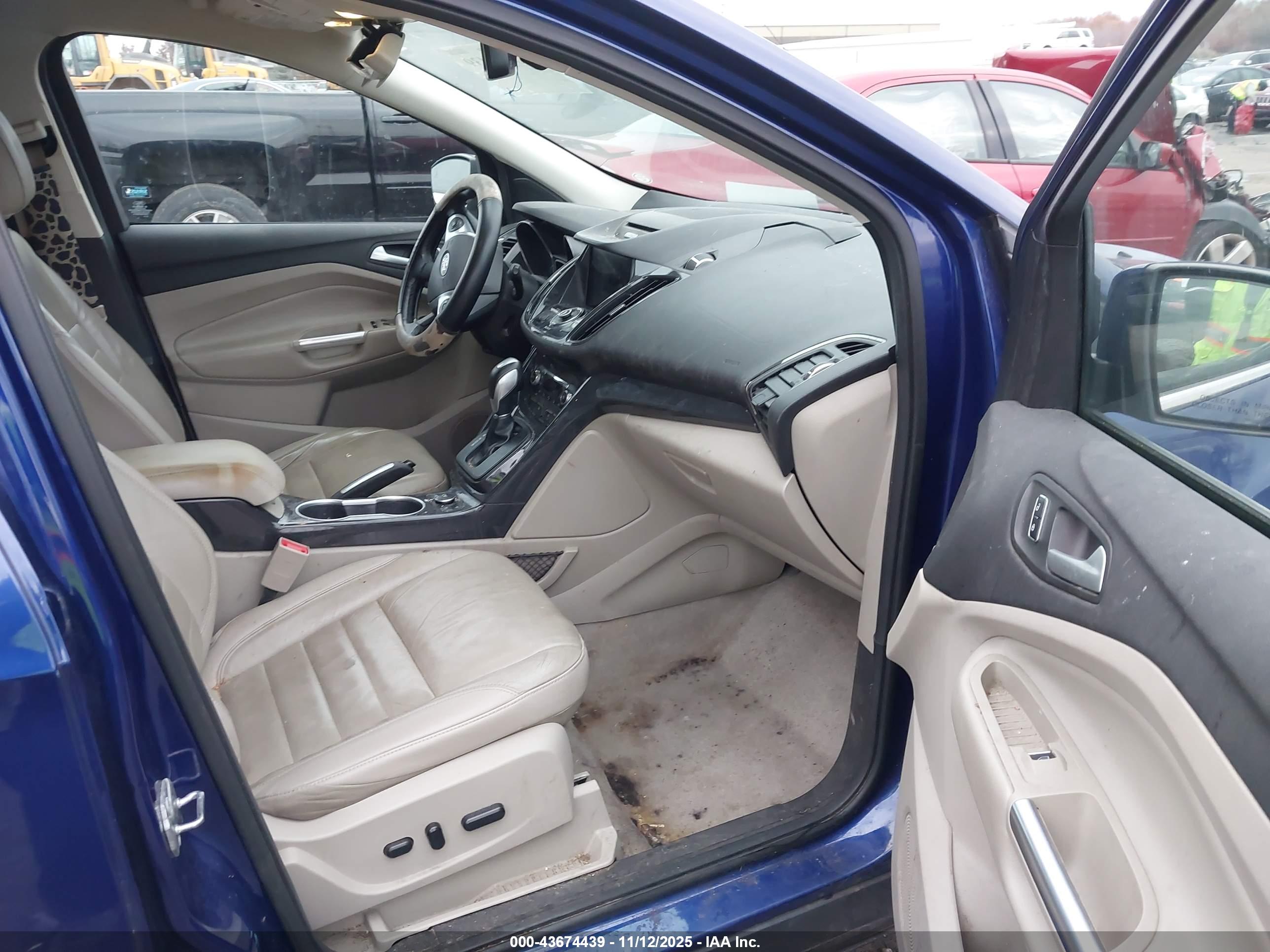 FORD ESCAPE image 5