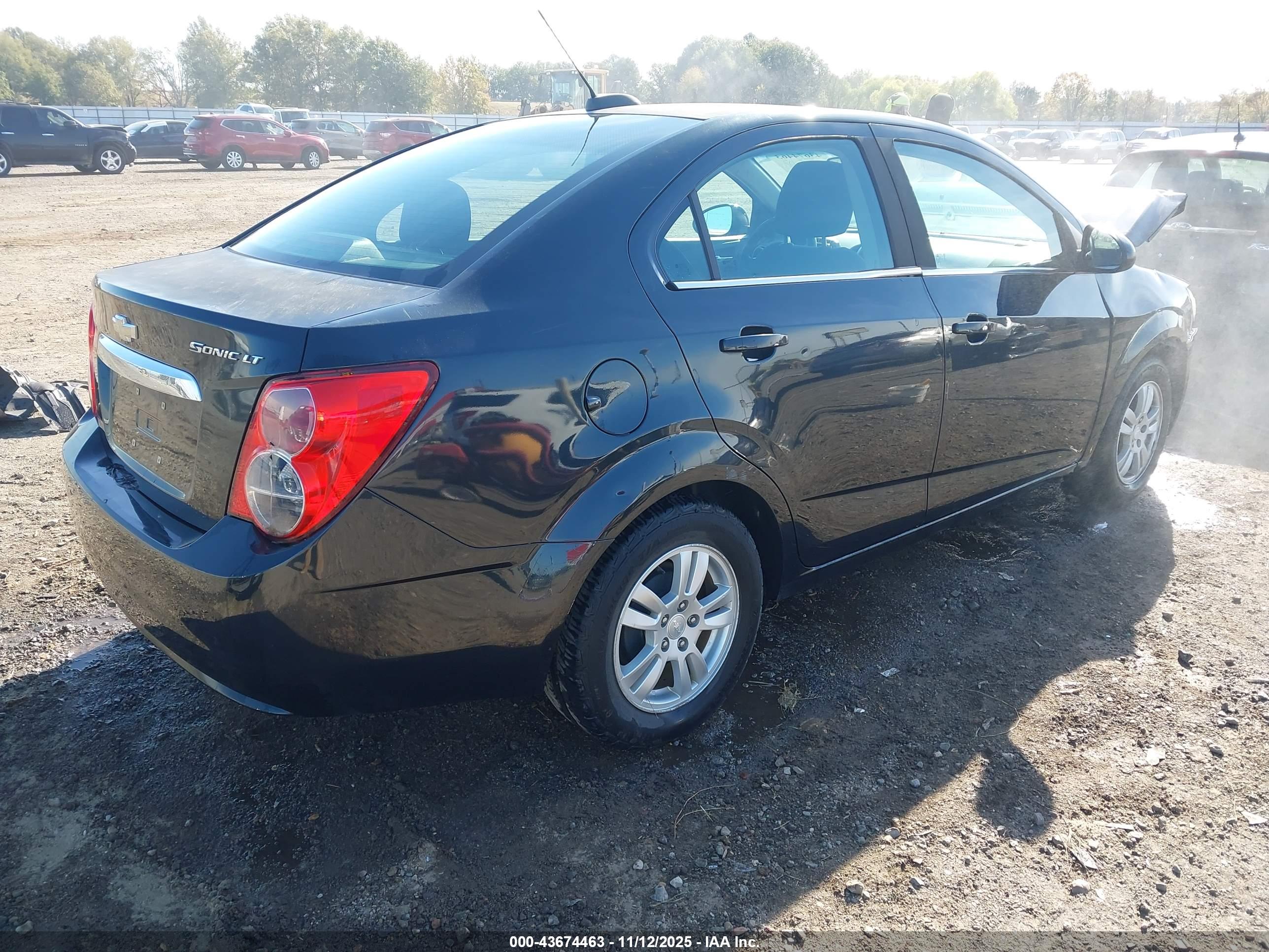 CHEVROLET SONIC image 4