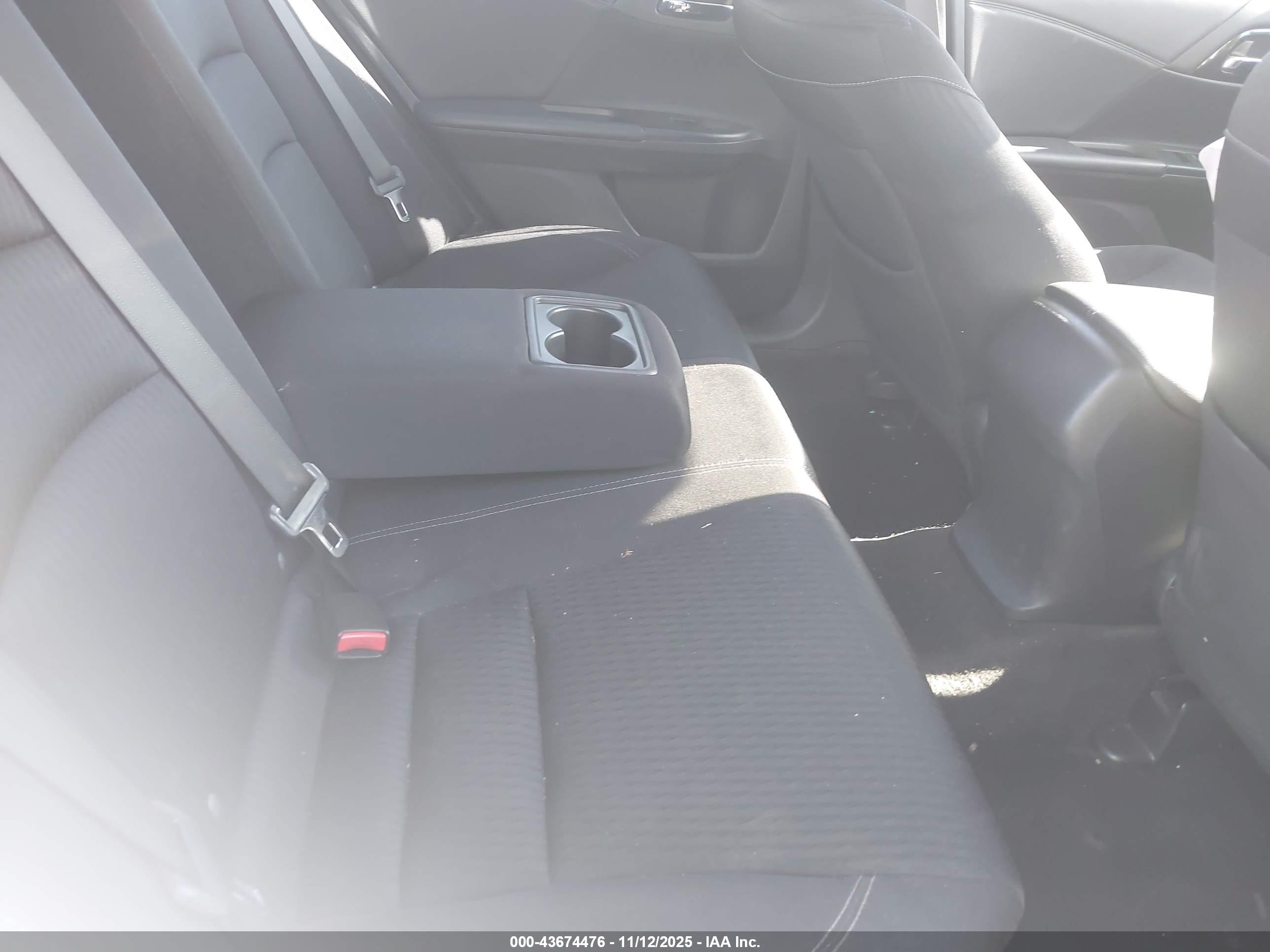 HONDA ACCORD image 8