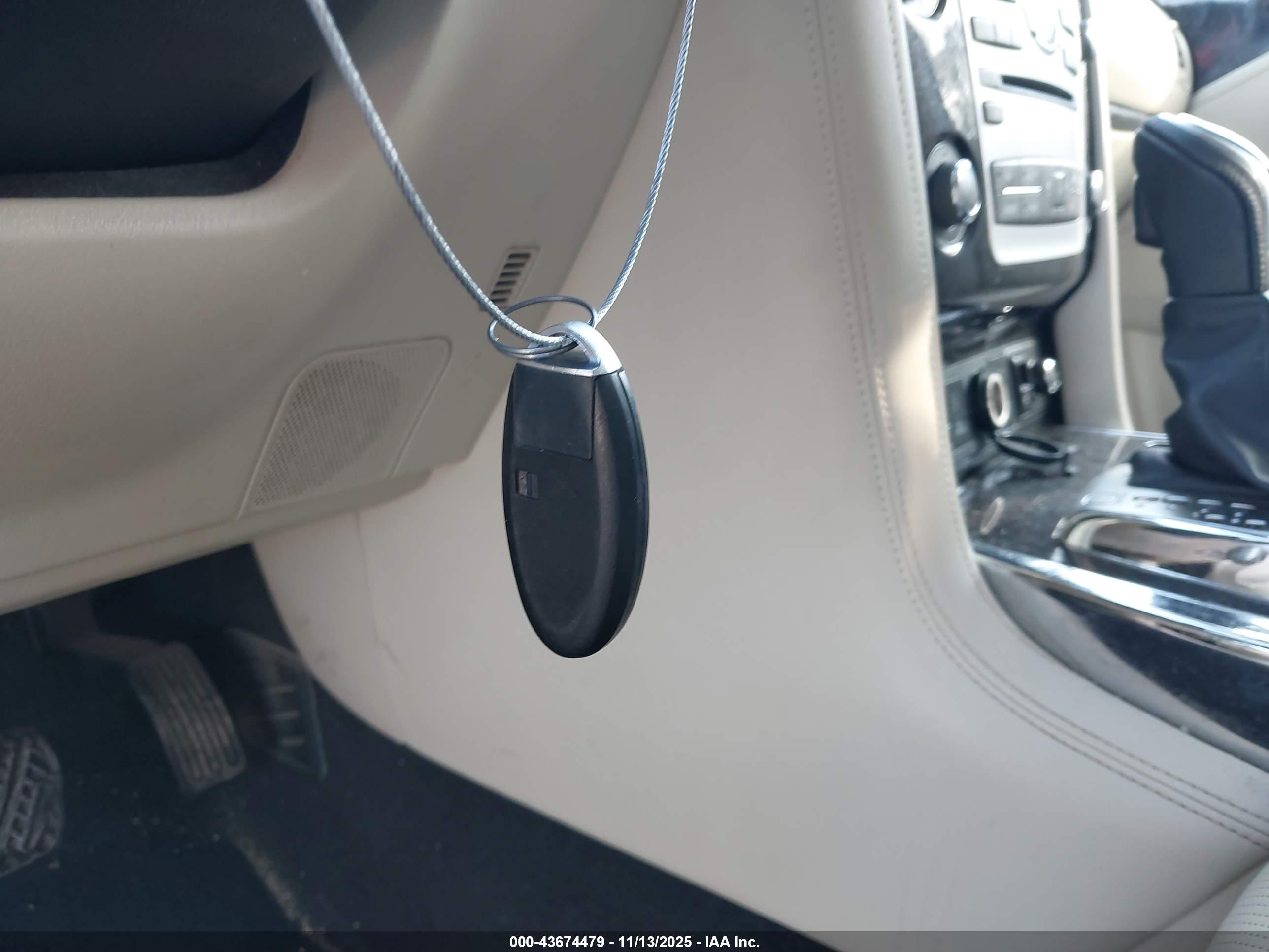 INFINITI QX80 image 11