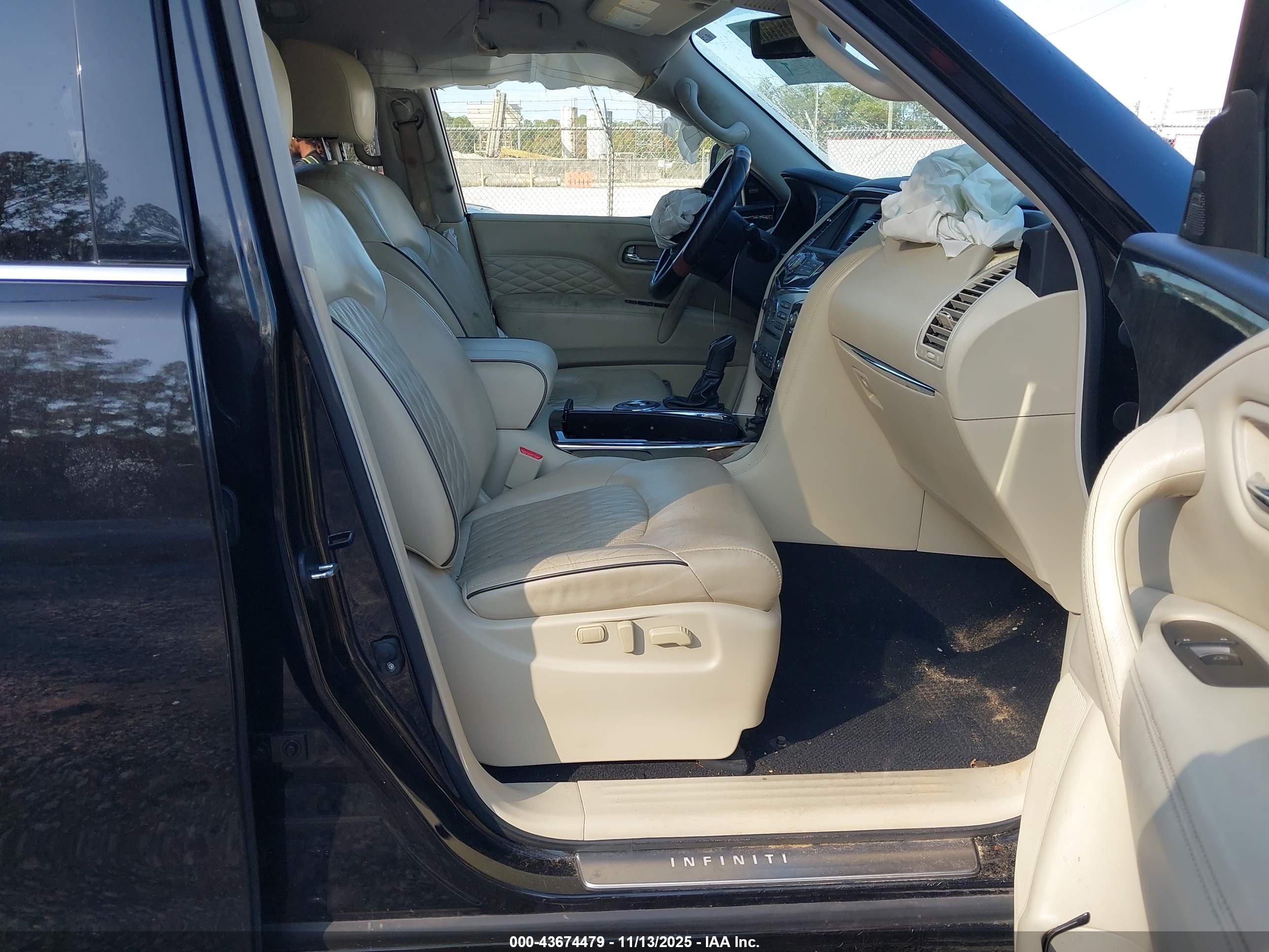 INFINITI QX80 image 5