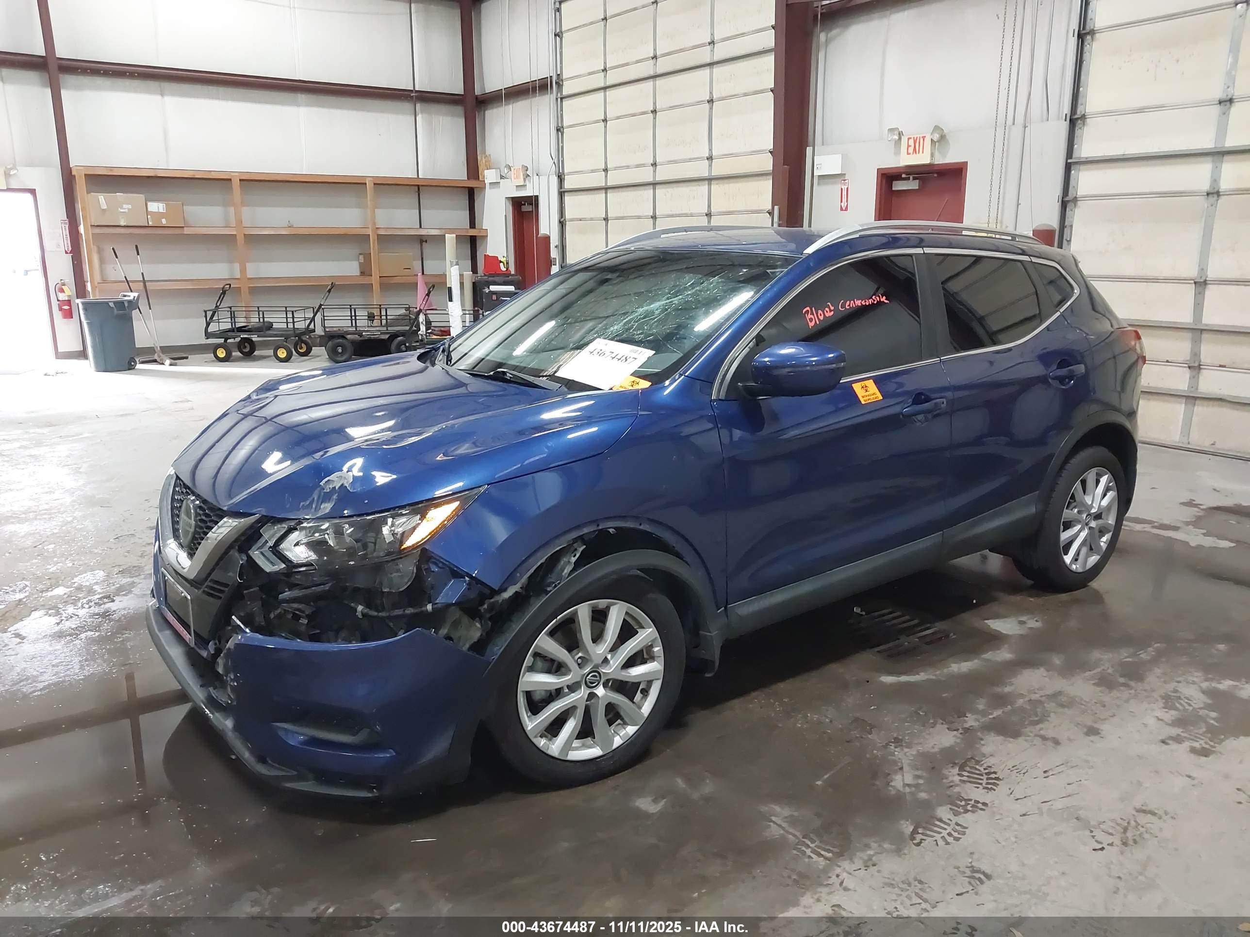 NISSAN ROGUE image 2