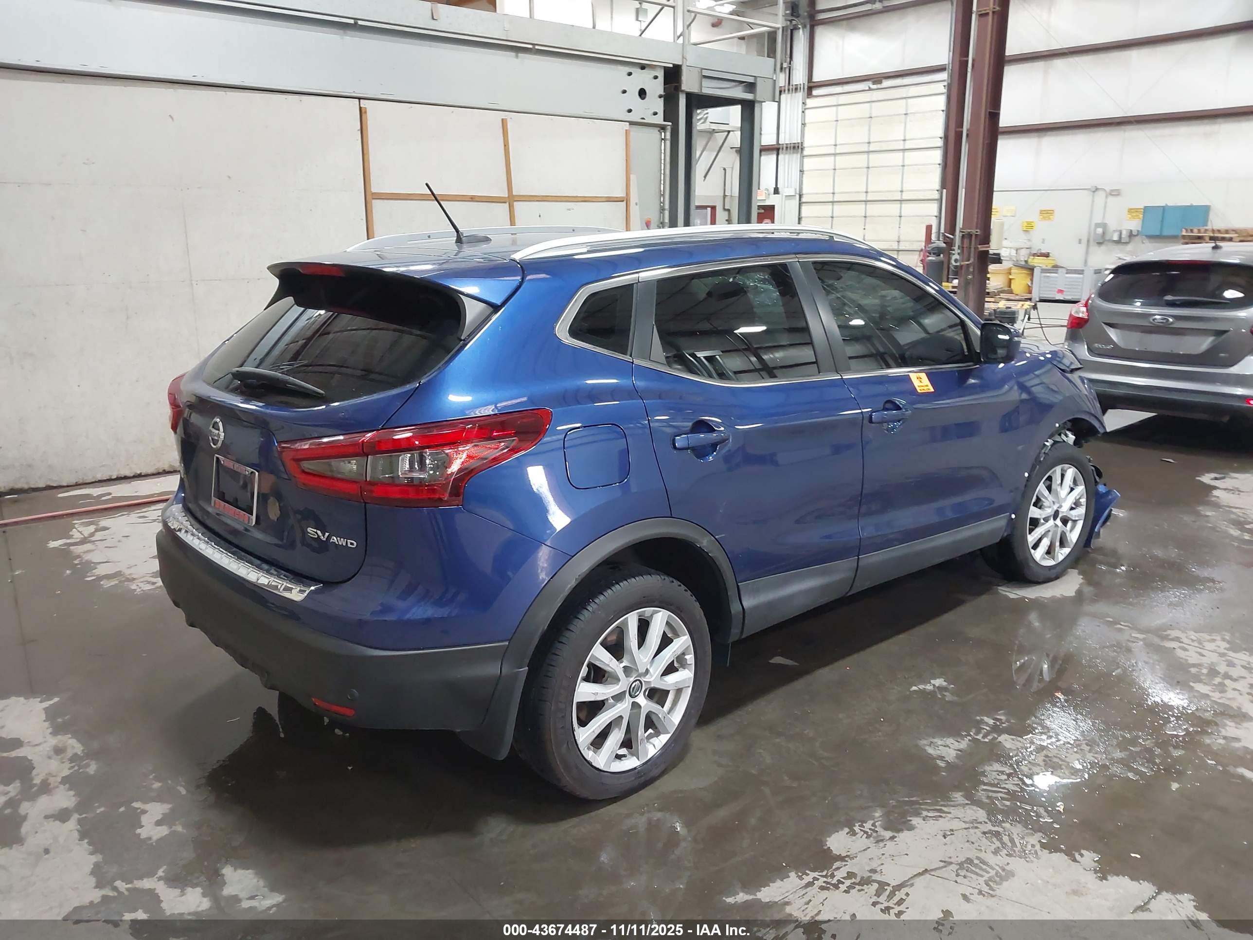 NISSAN ROGUE image 4