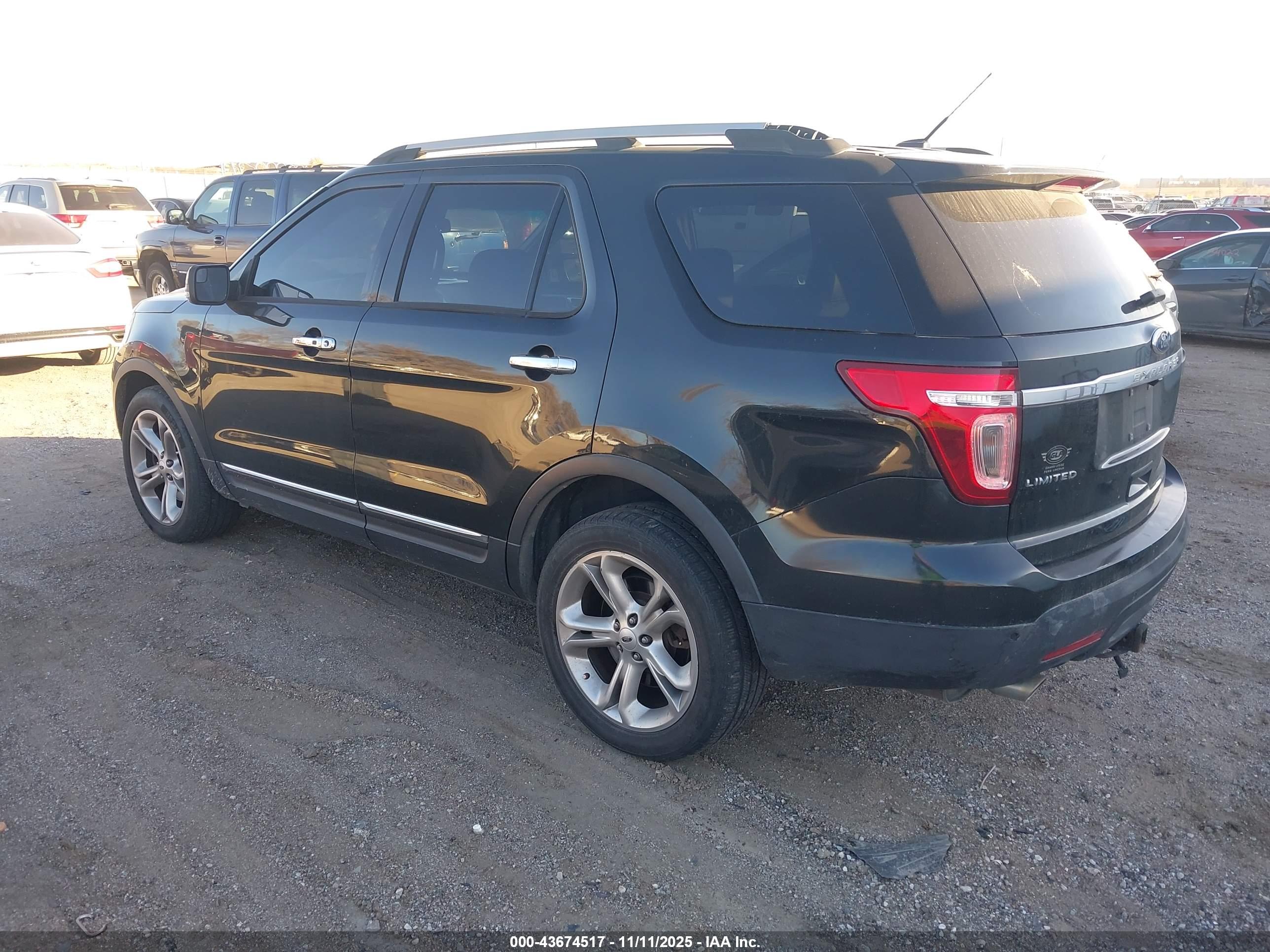 FORD EXPLORER image 3