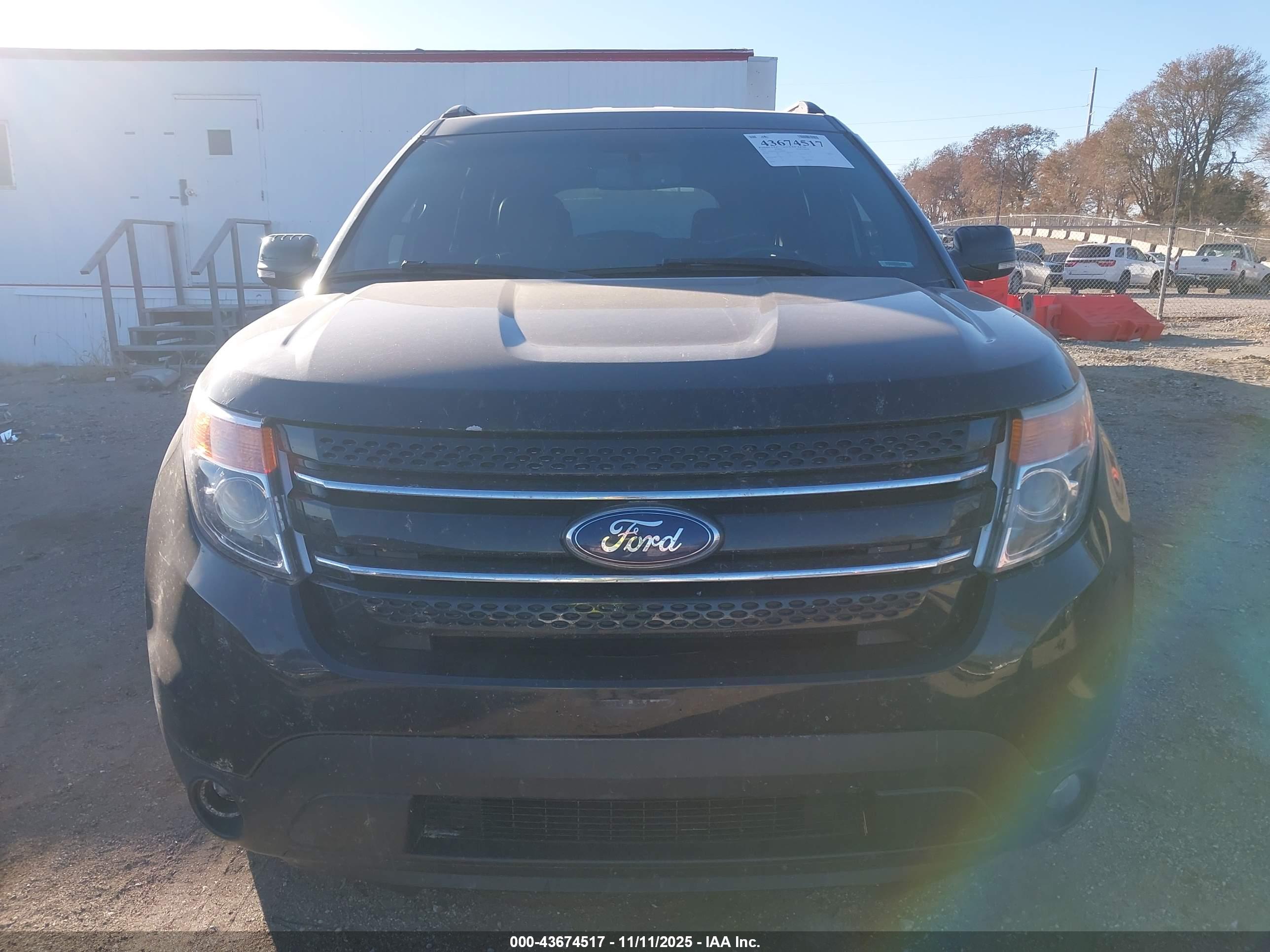 FORD EXPLORER image 6