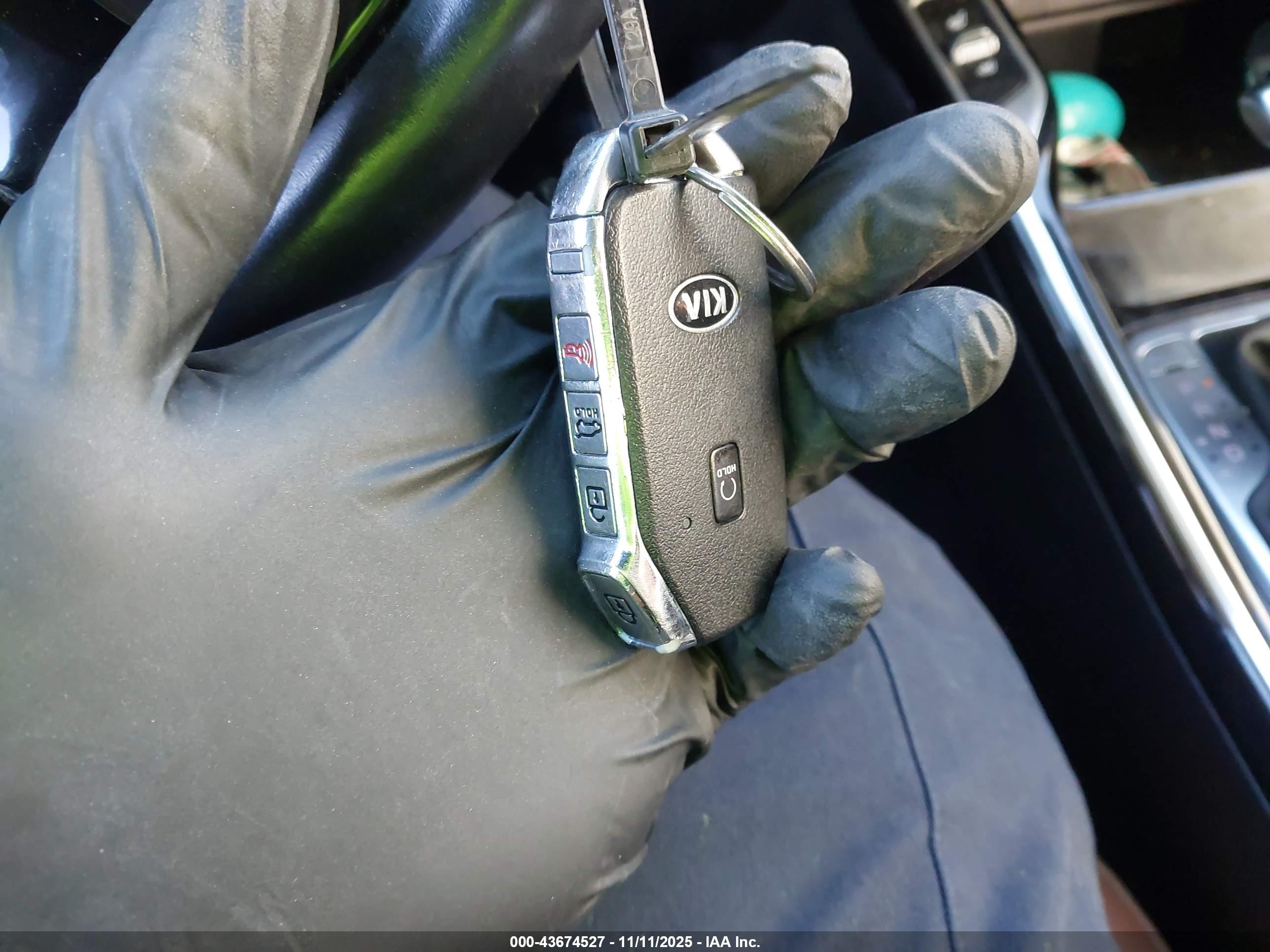 KIA SORENTO image 11