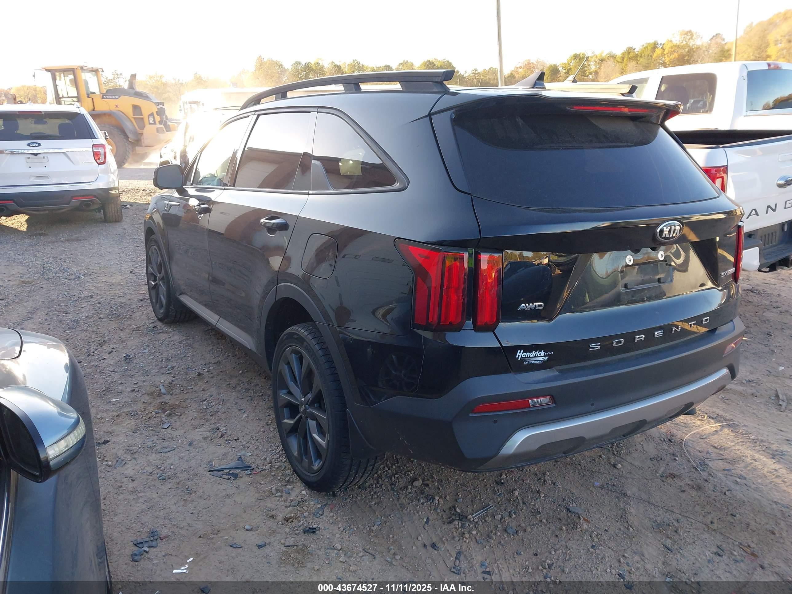 KIA SORENTO image 3