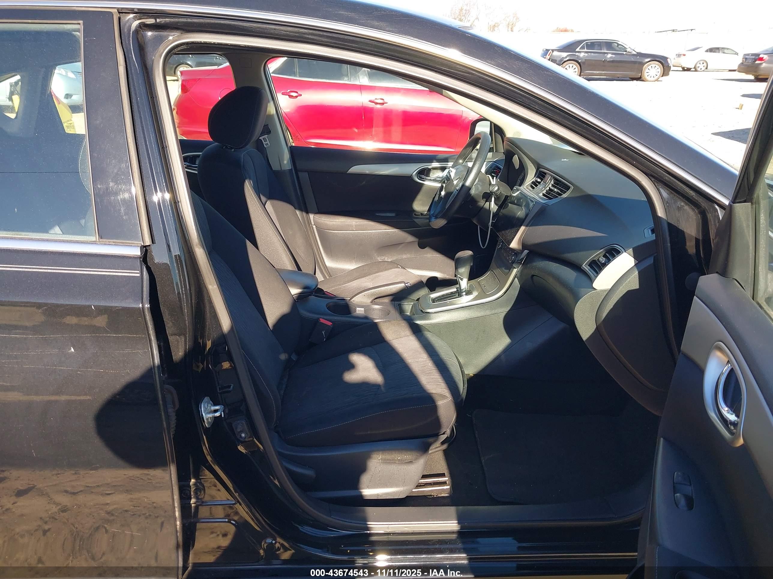 NISSAN SENTRA image 5