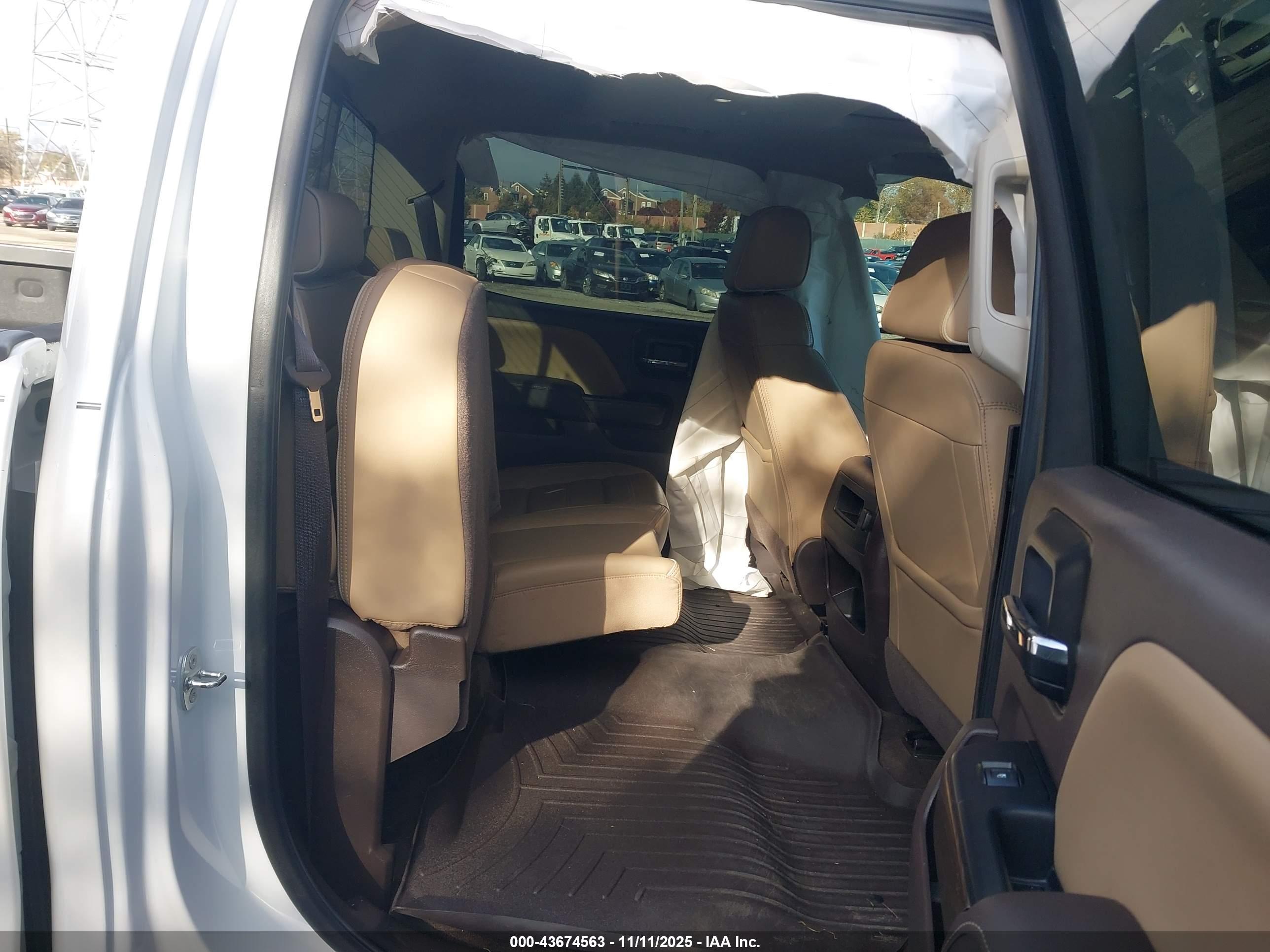 GMC SIERRA image 8