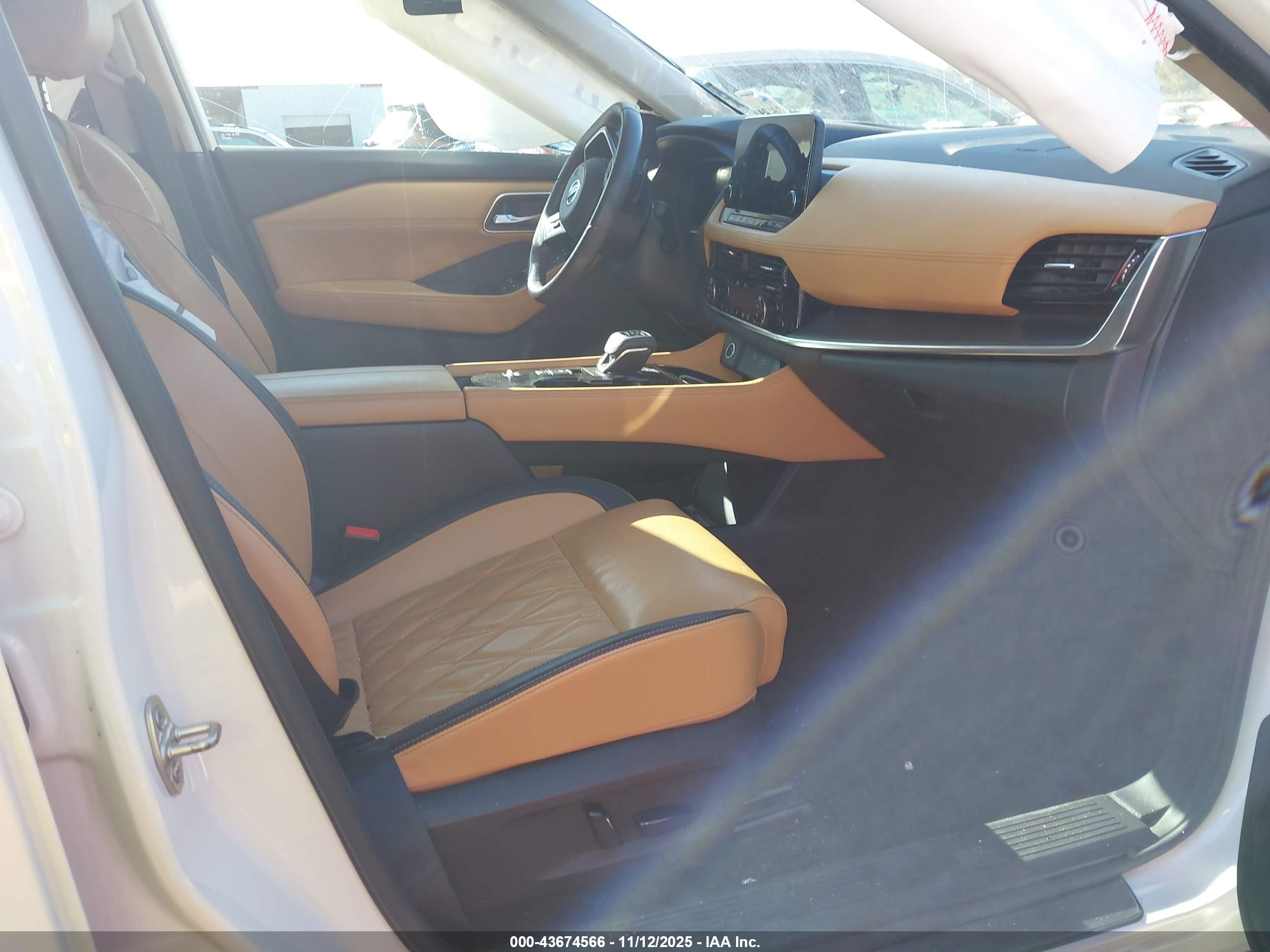 NISSAN ROGUE image 5