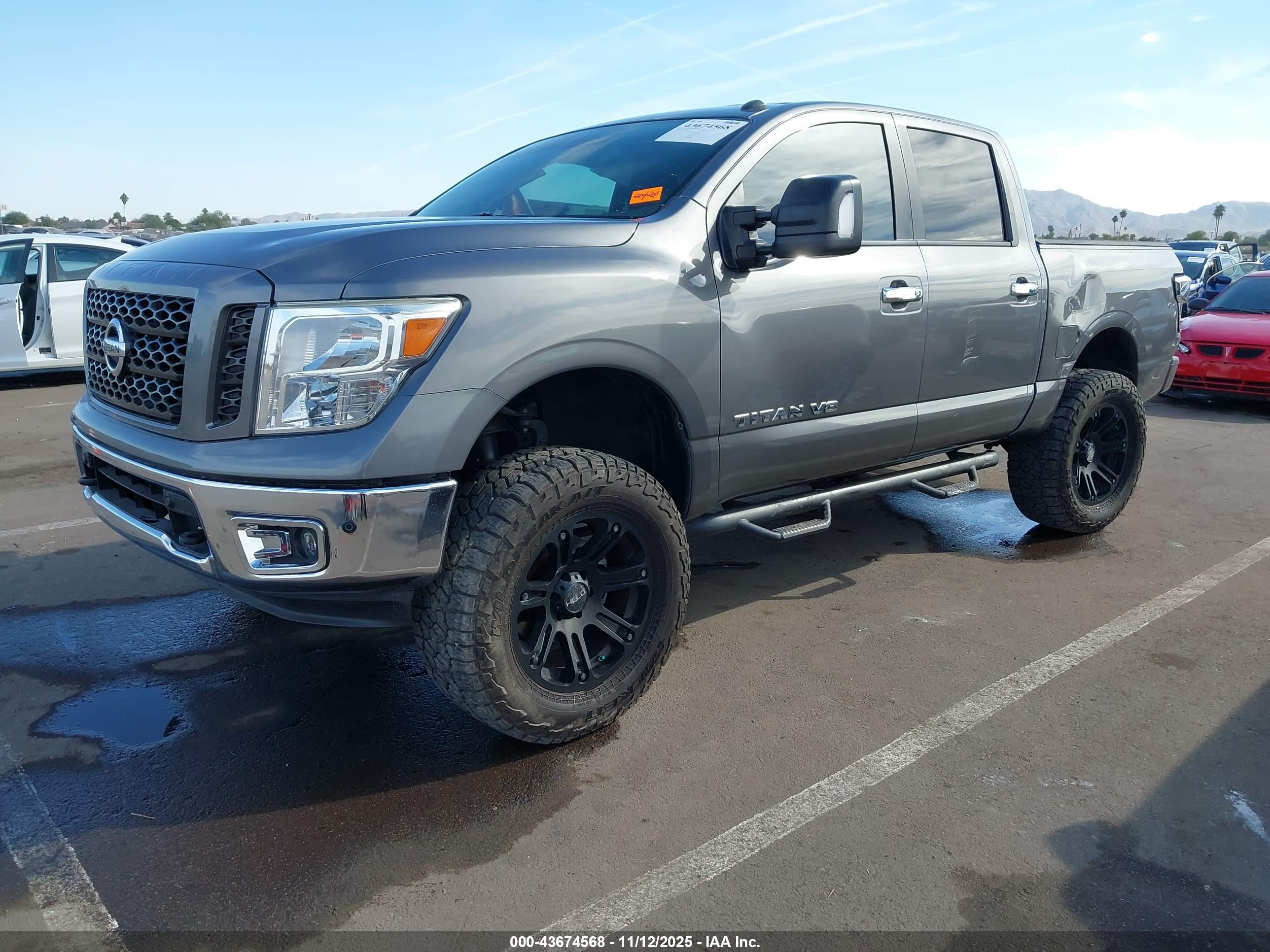 NISSAN TITAN image 2