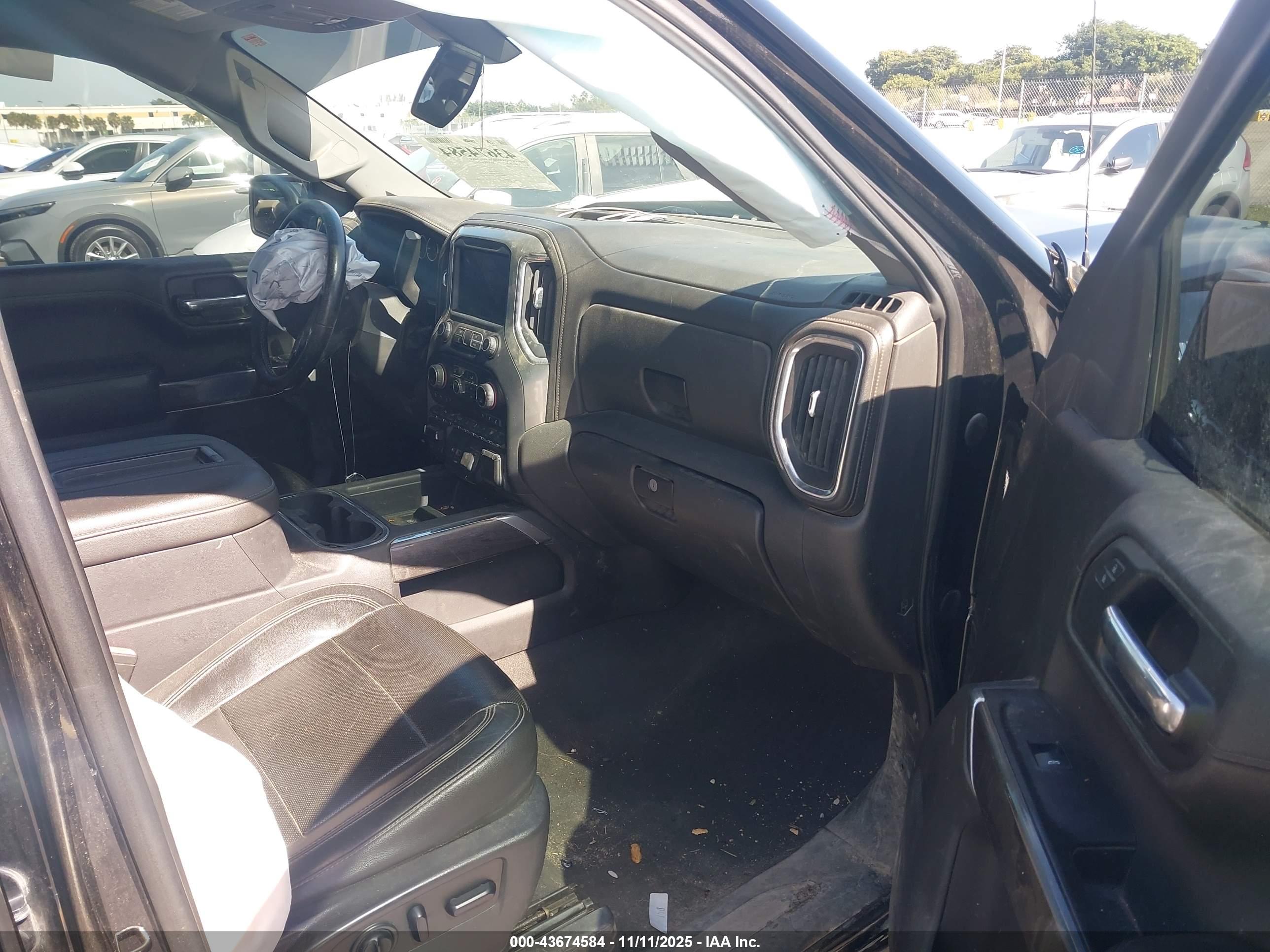 CHEVROLET SILVERADO image 5