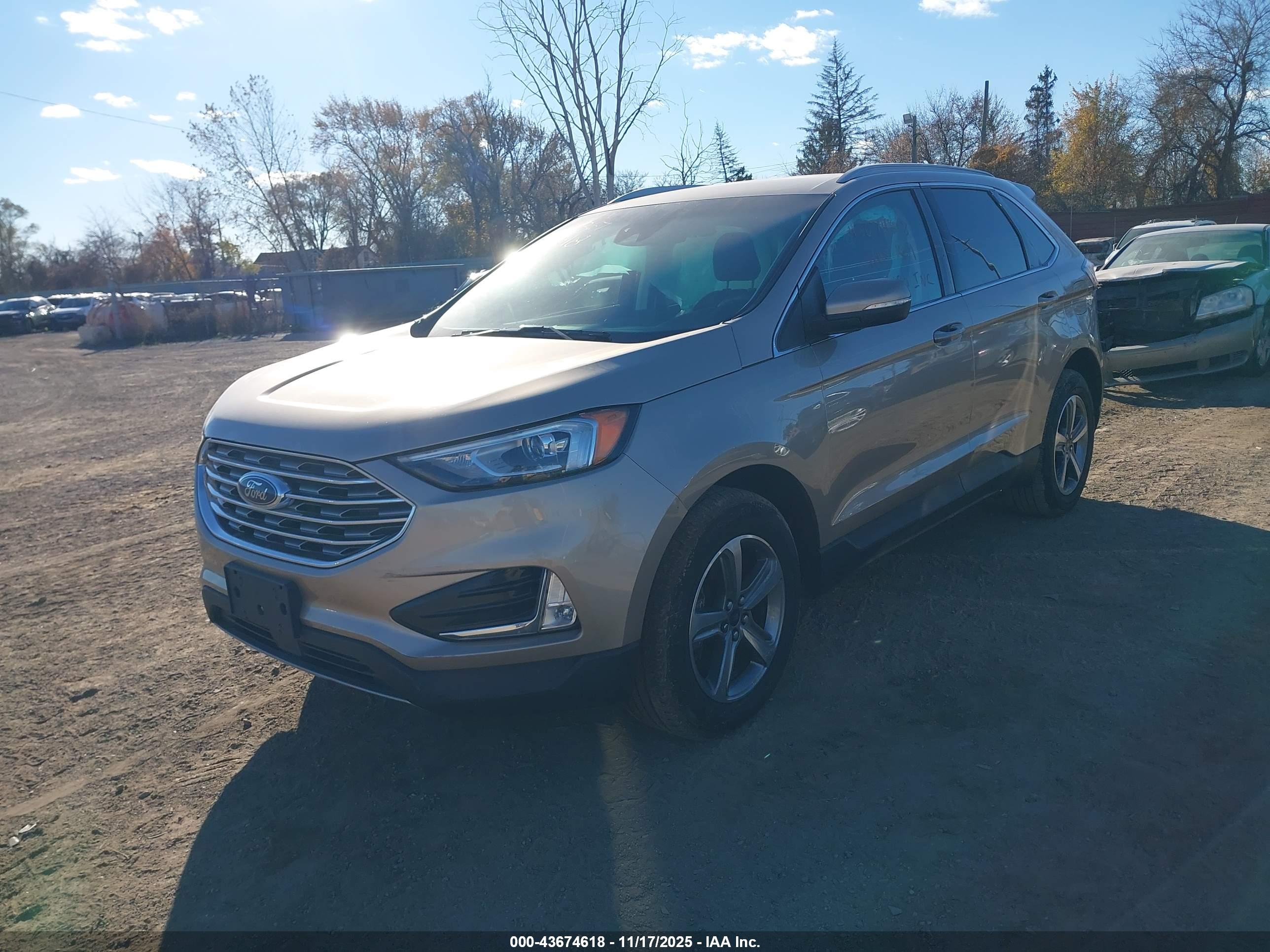 FORD EDGE image 2