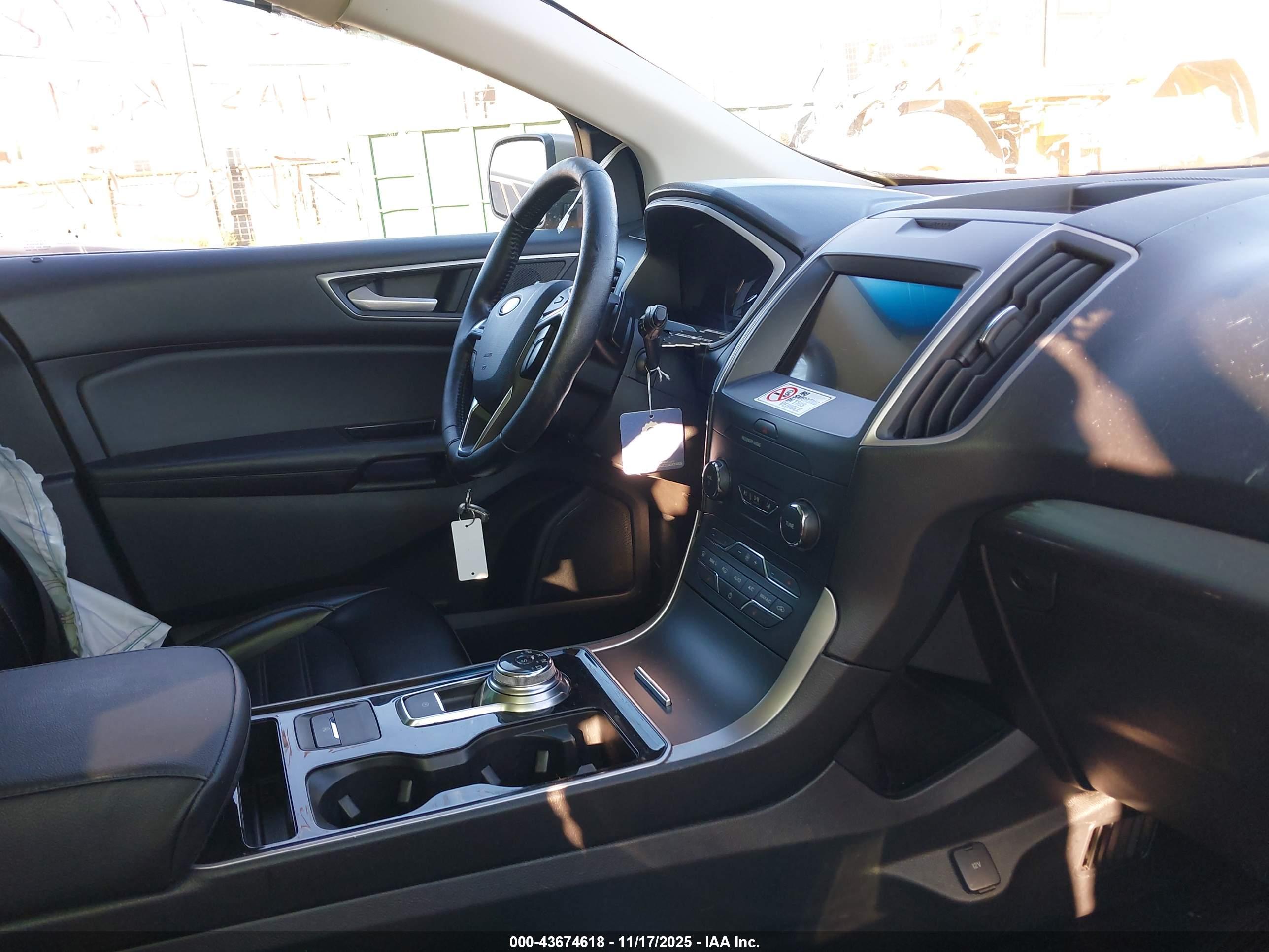 FORD EDGE image 5