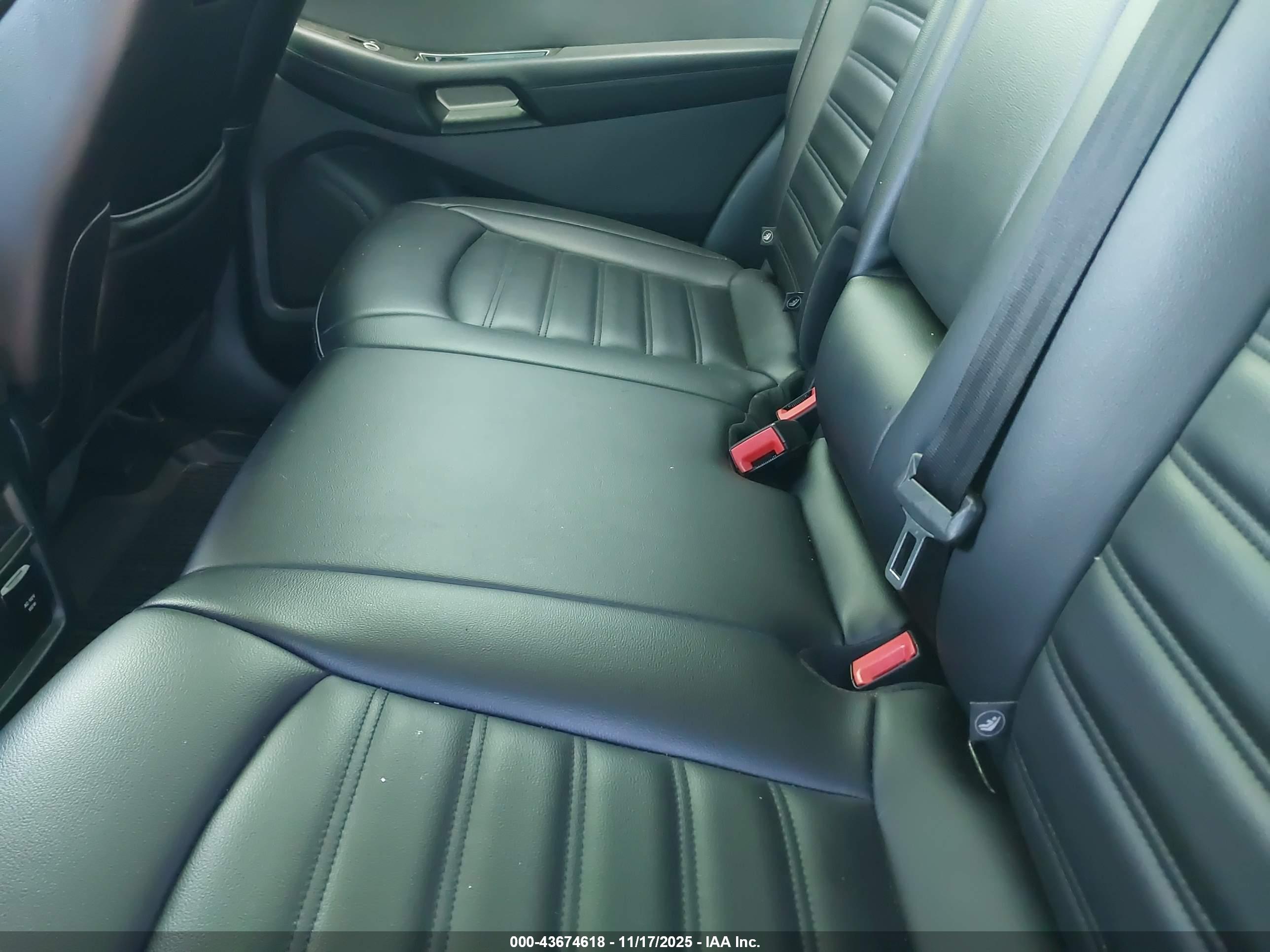 FORD EDGE image 8