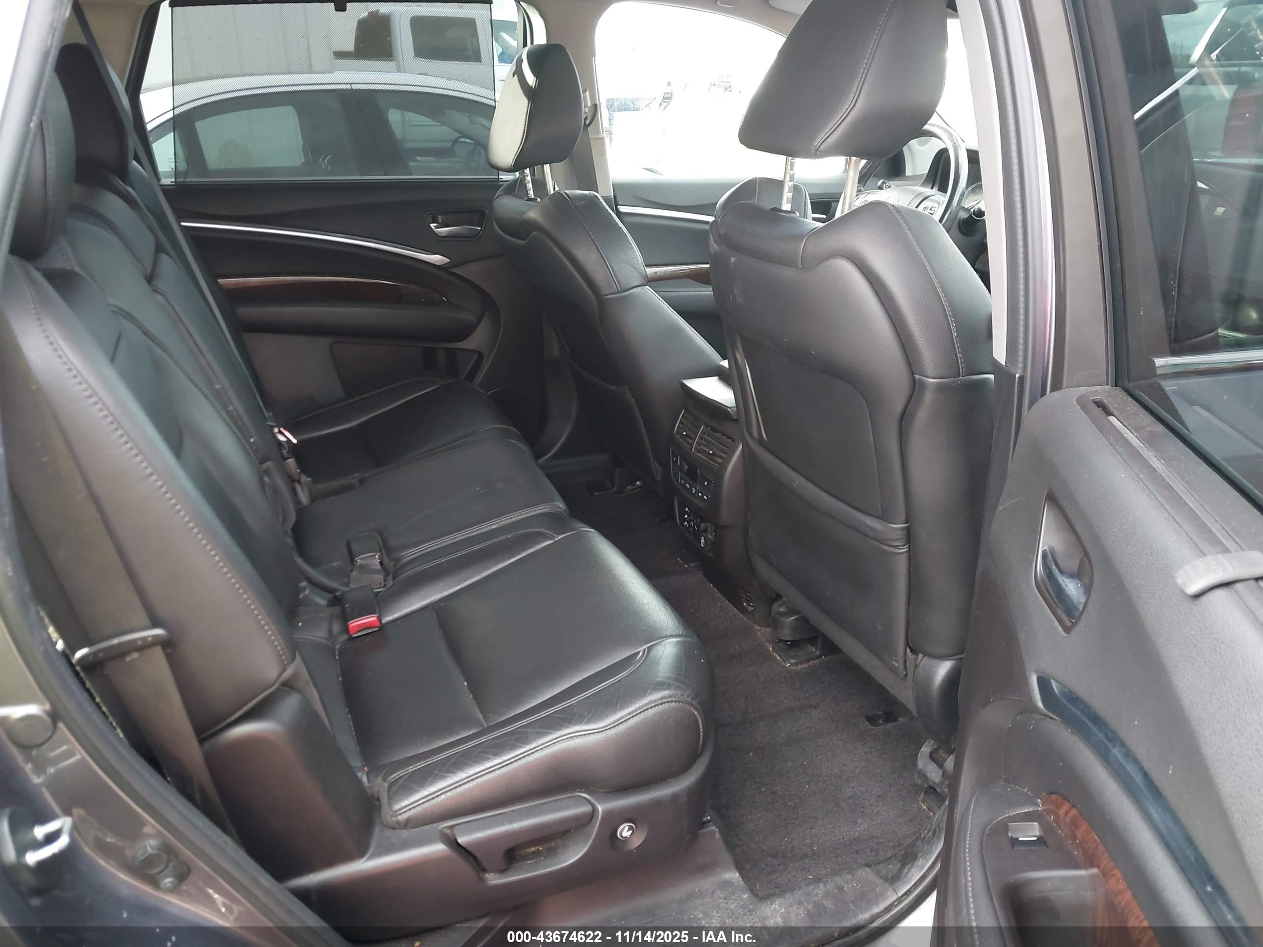 ACURA MDX image 8