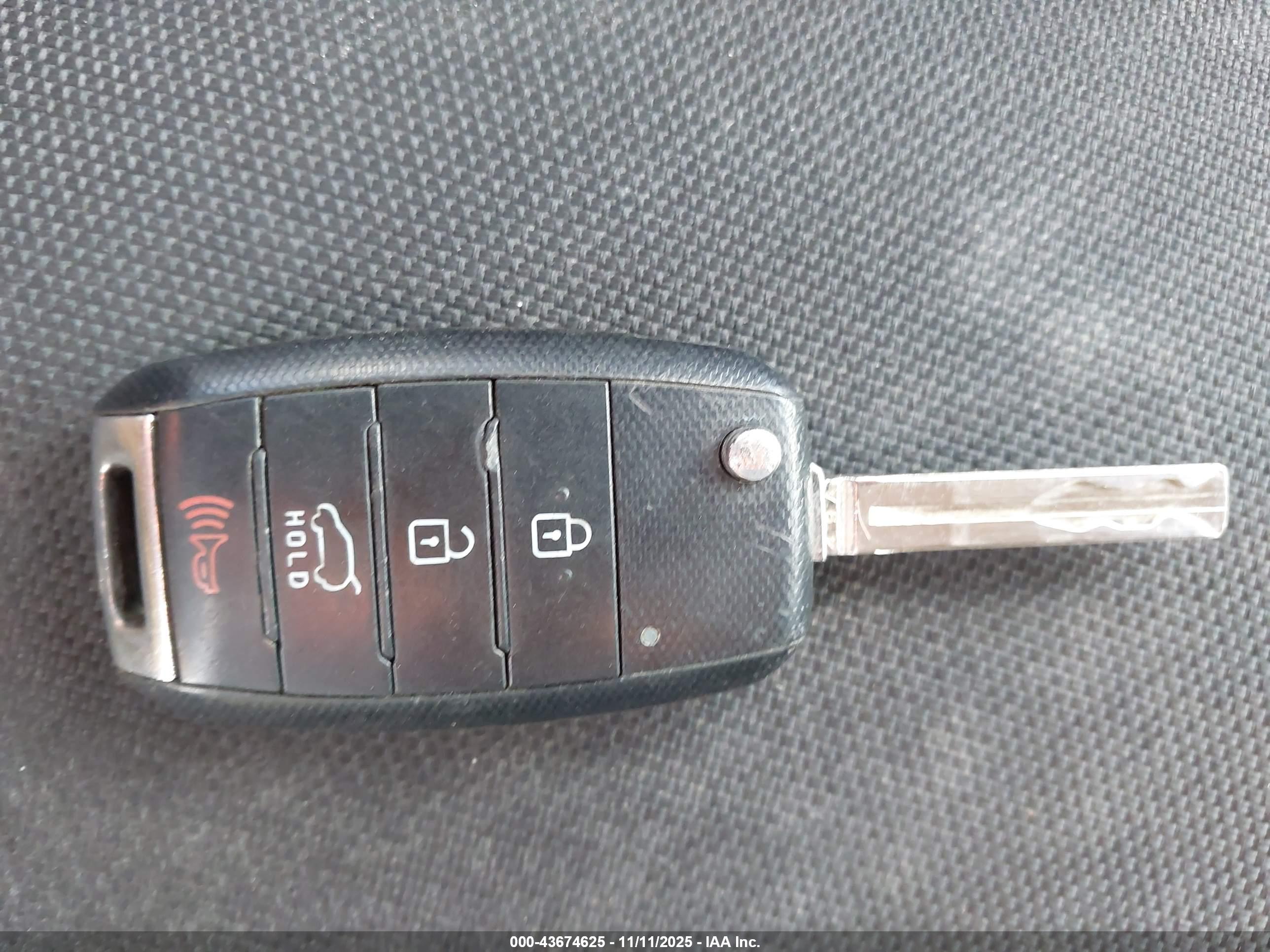KIA SPORTAGE image 11