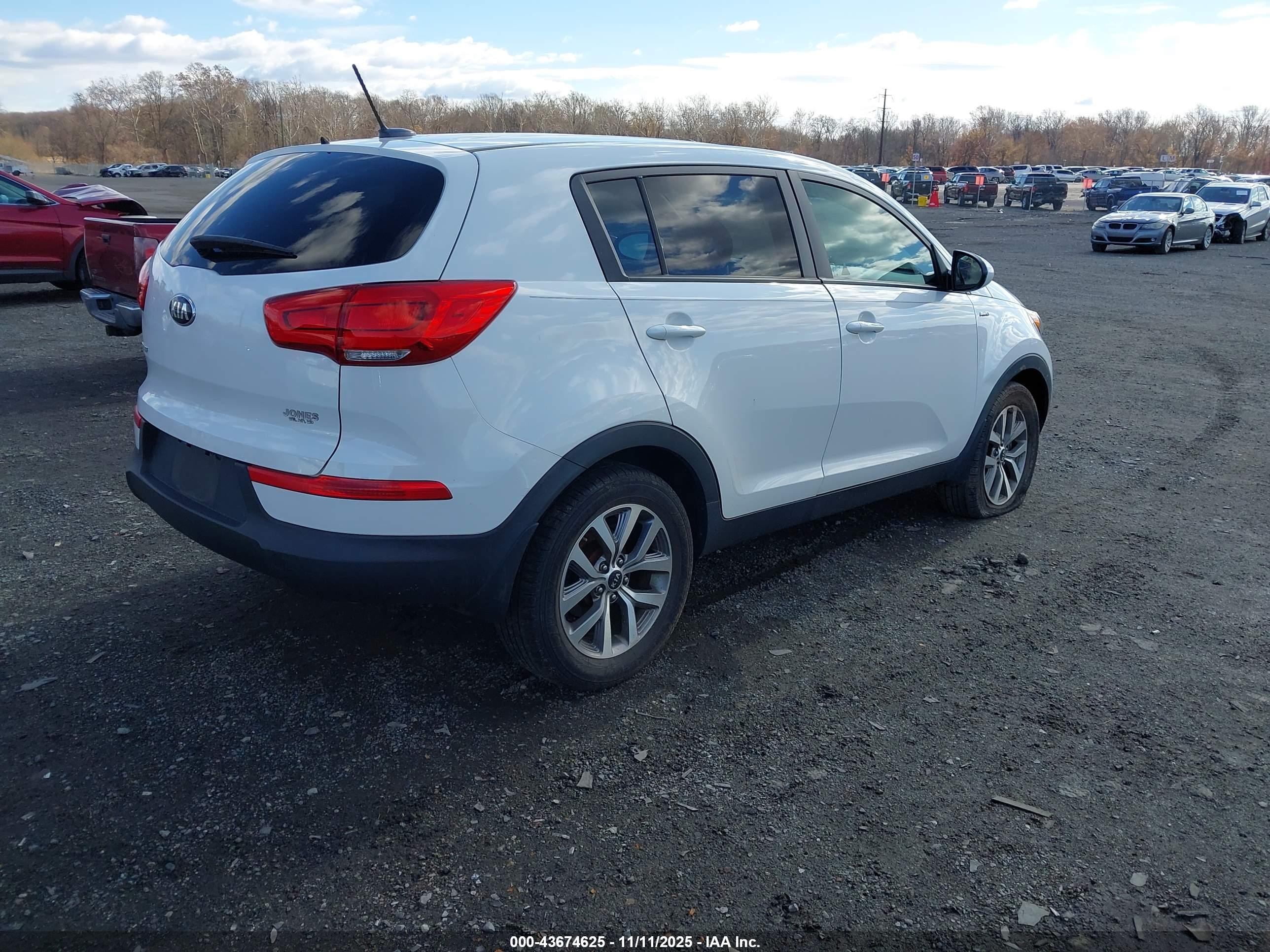KIA SPORTAGE image 4