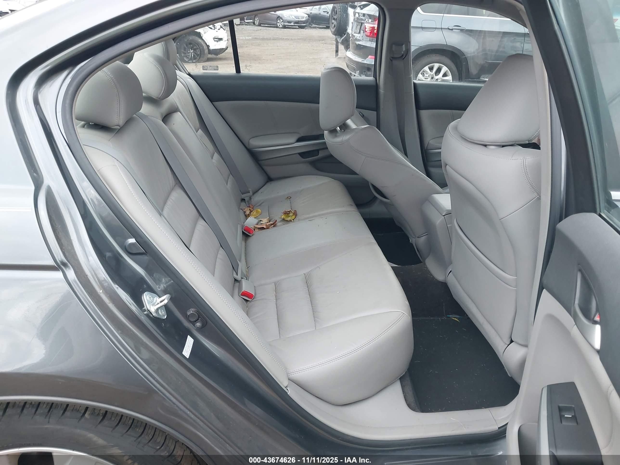 HONDA ACCORD image 8