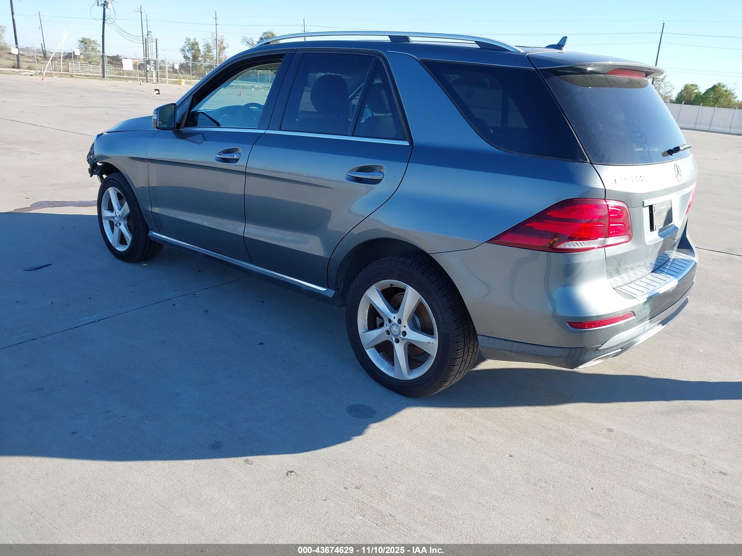 MERCEDES-BENZ GLE image 3