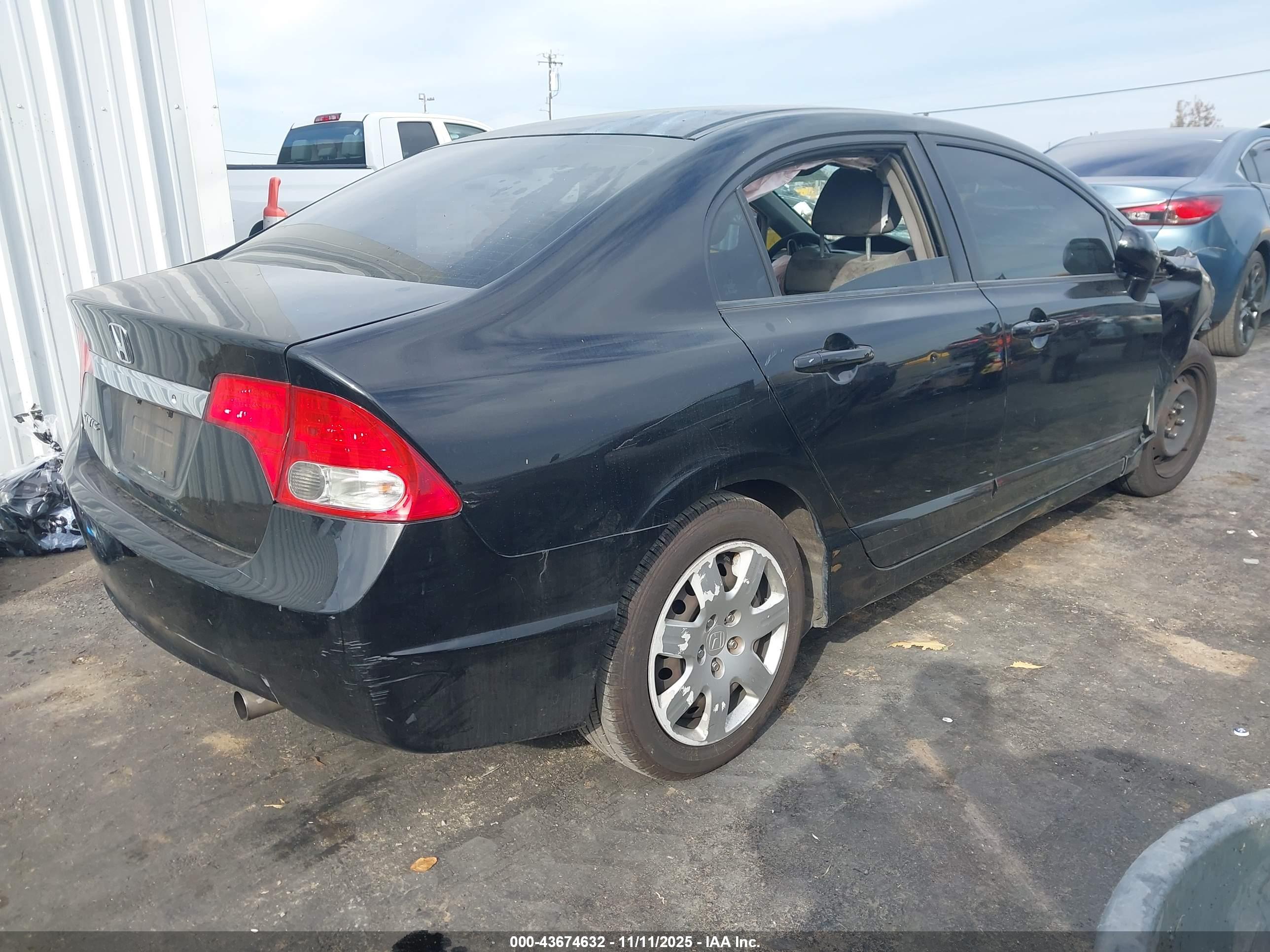 HONDA CIVIC image 4