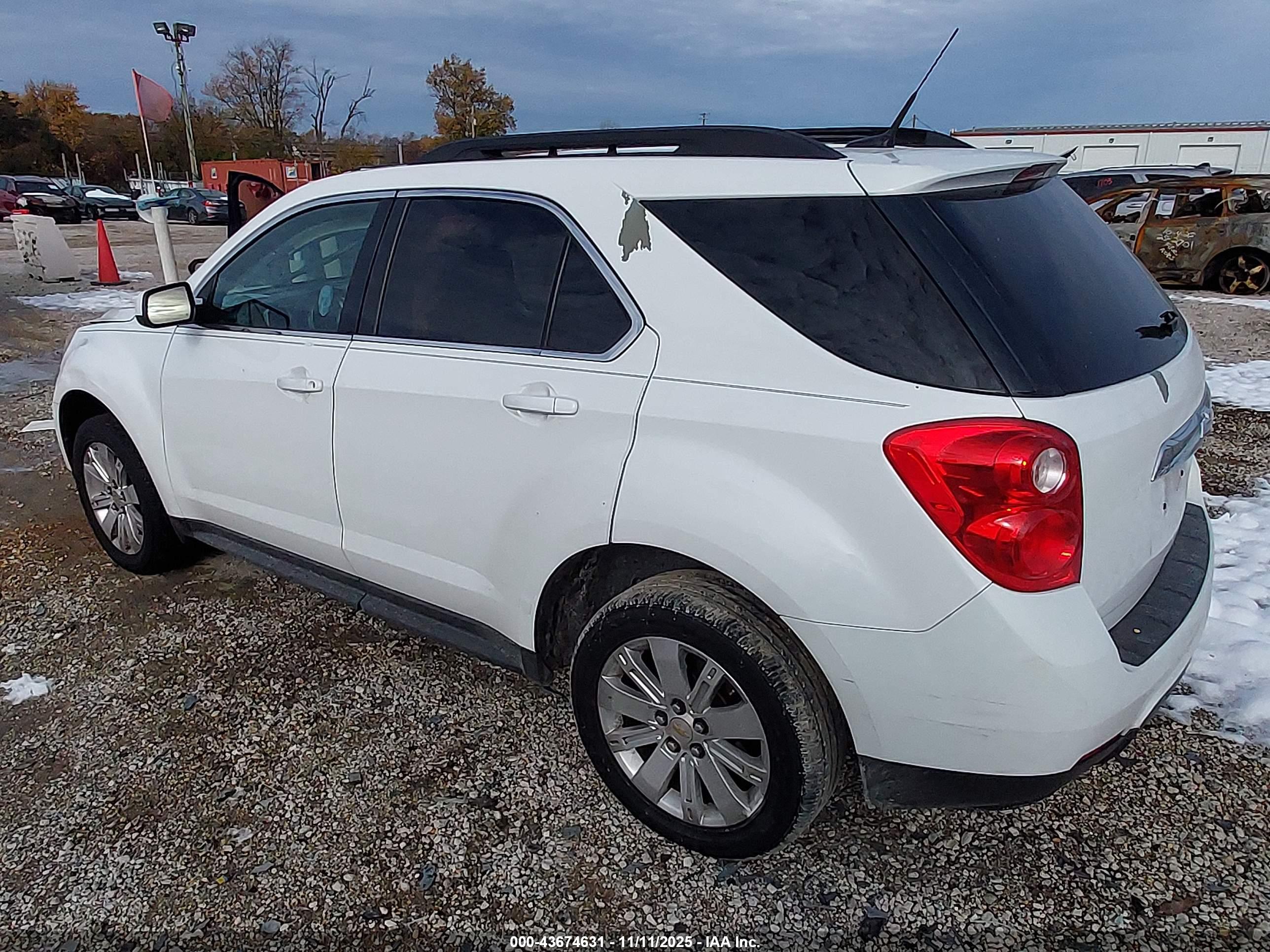 CHEVROLET EQUINOX image 3