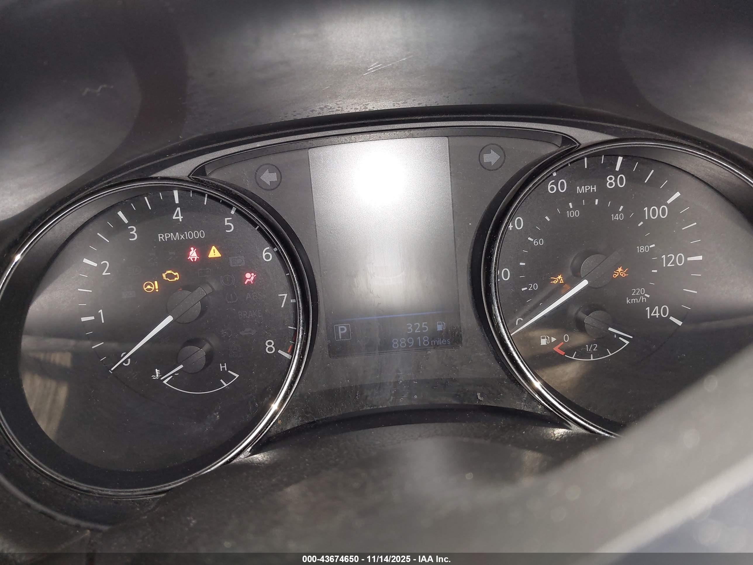 NISSAN ROGUE image 7