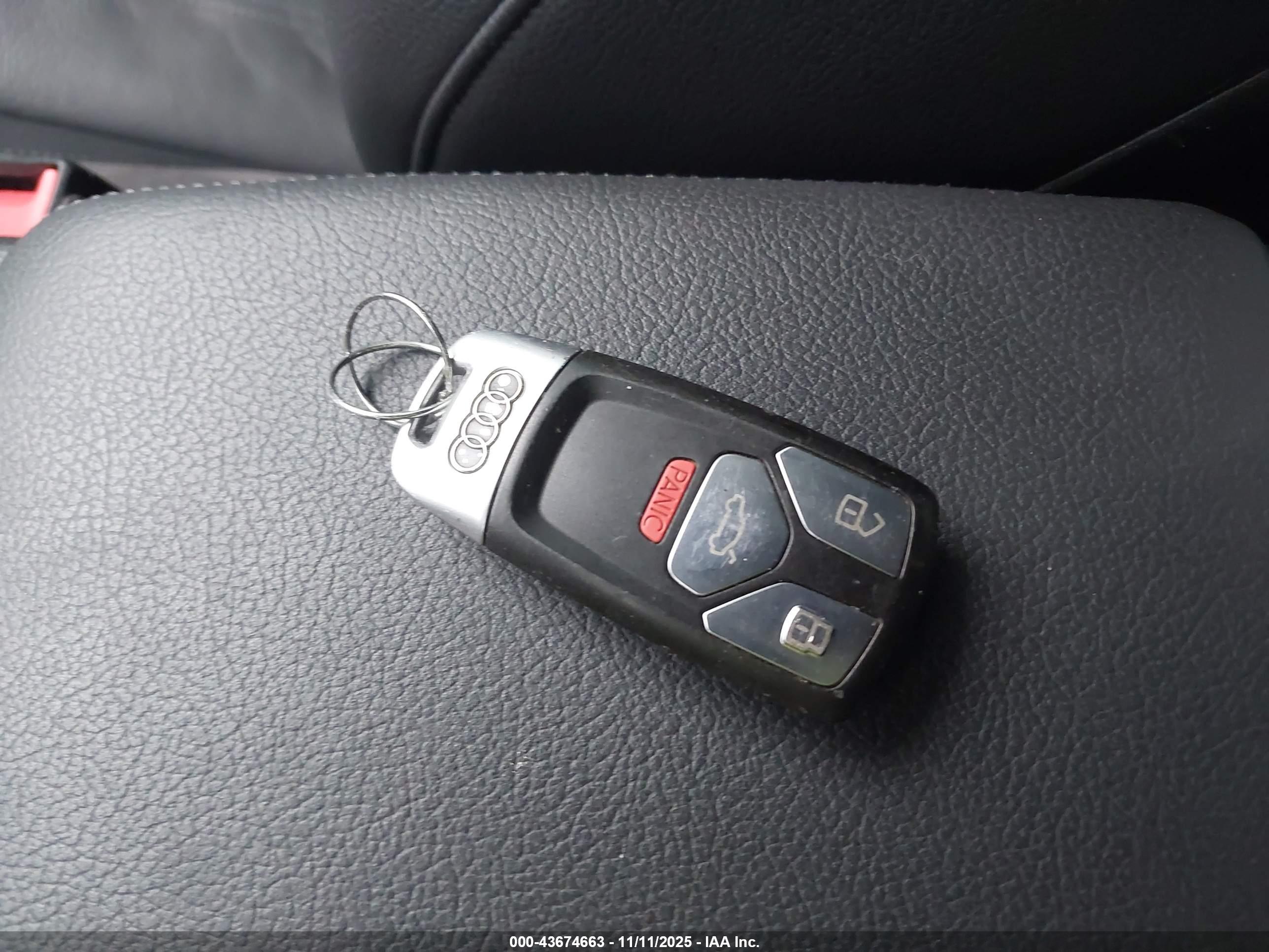 AUDI A4 image 11