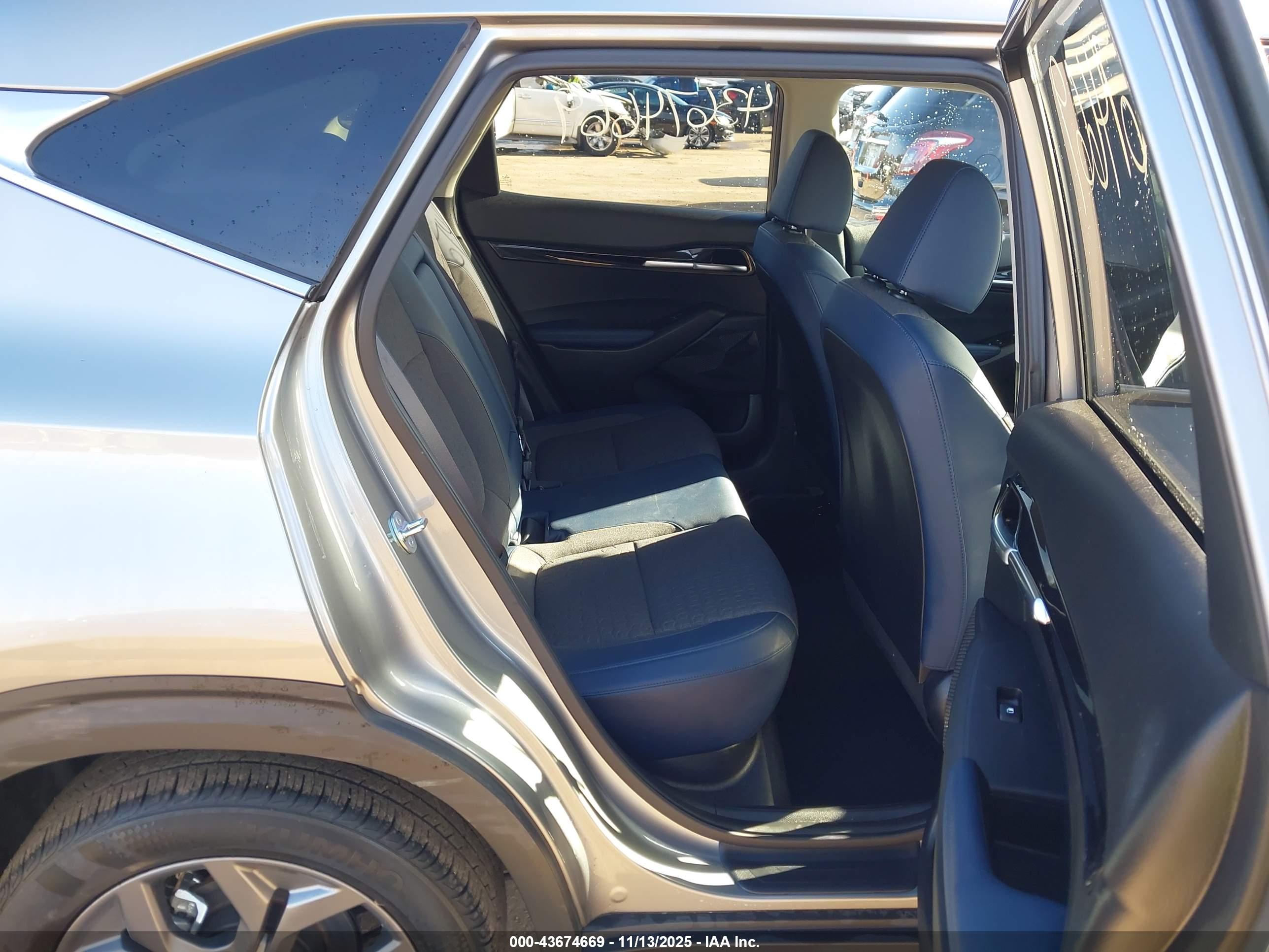 KIA SELTOS image 8