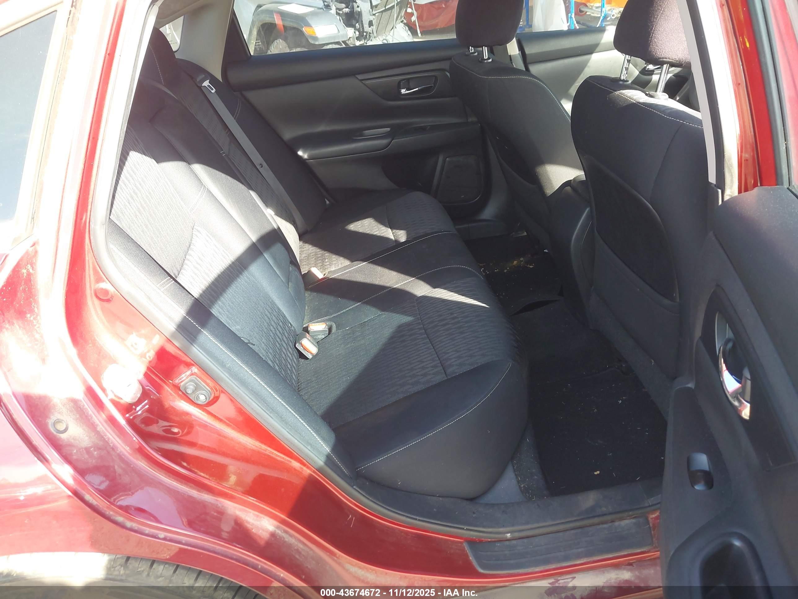 NISSAN ALTIMA image 8