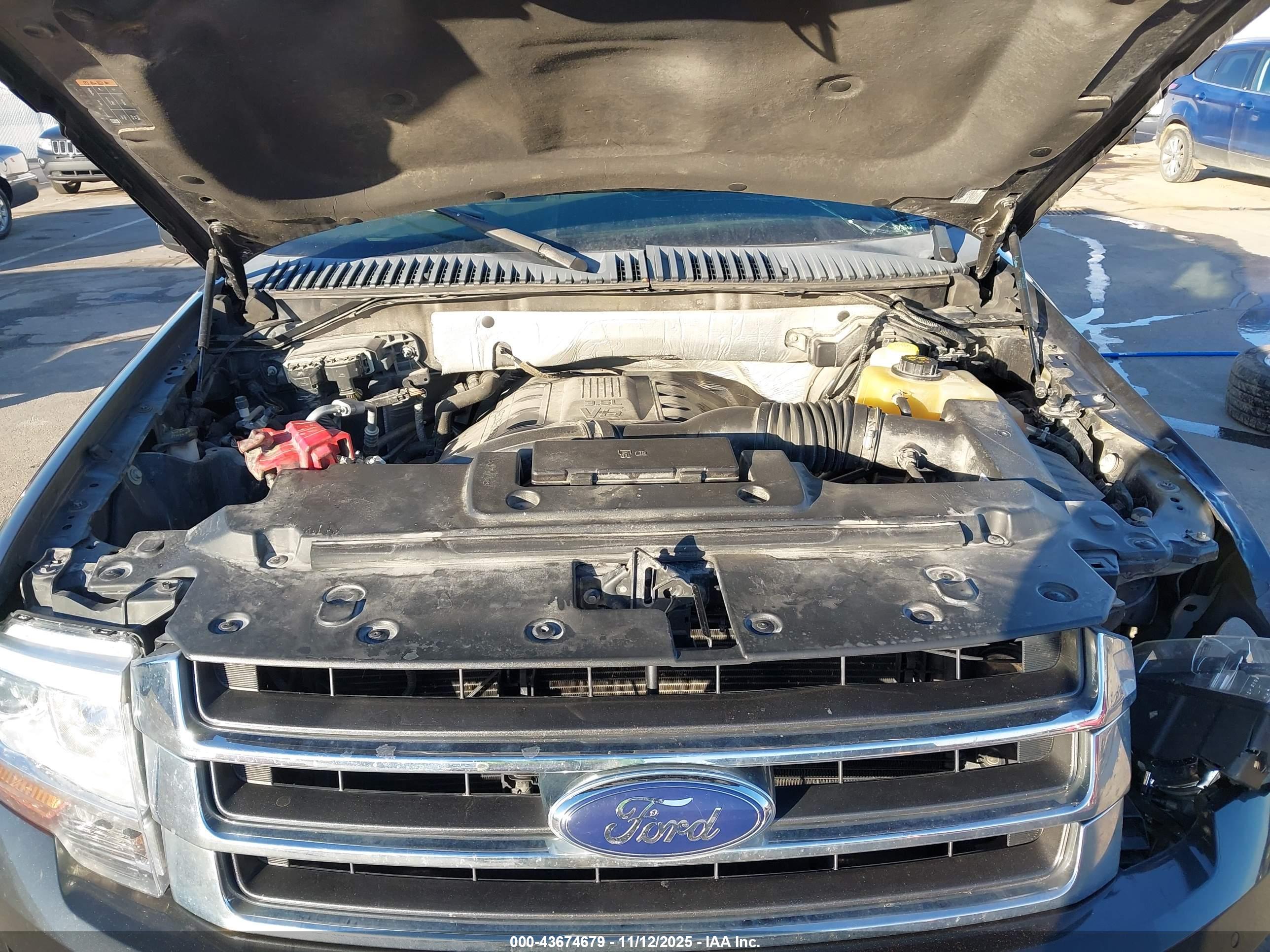 FORD EXPEDITION image 10
